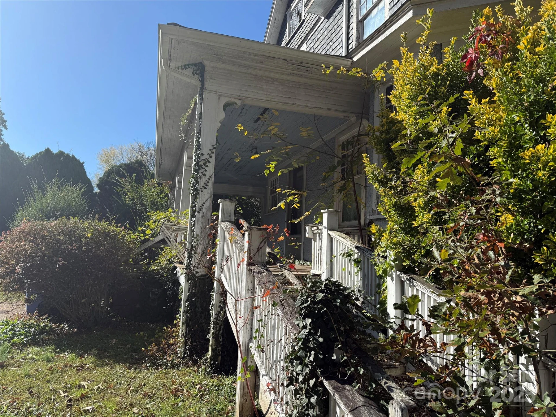289 French Broad Avenue - Photo 4