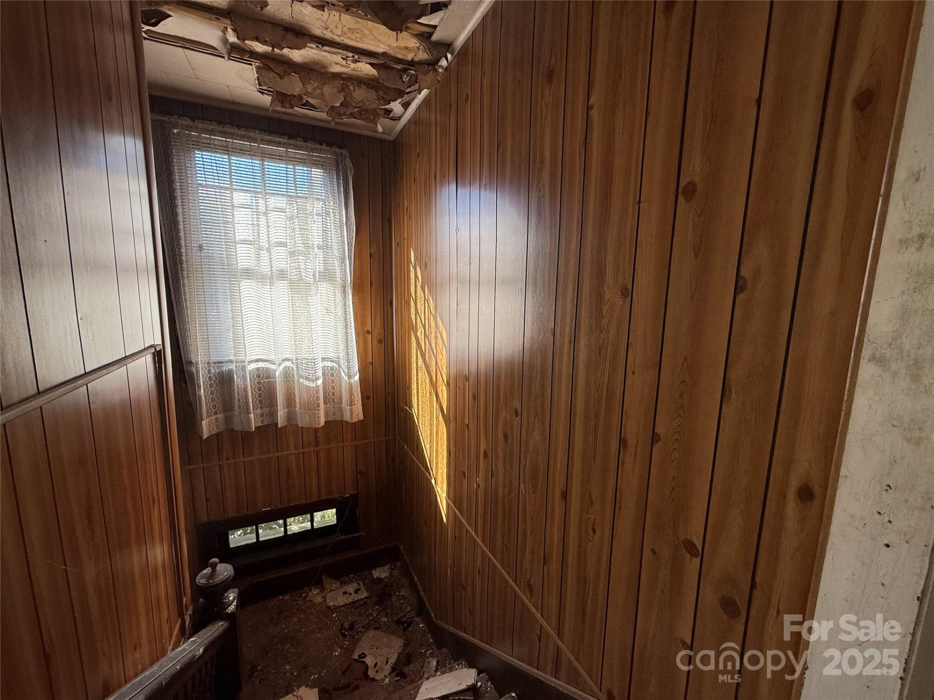 289 French Broad Avenue - Photo 35