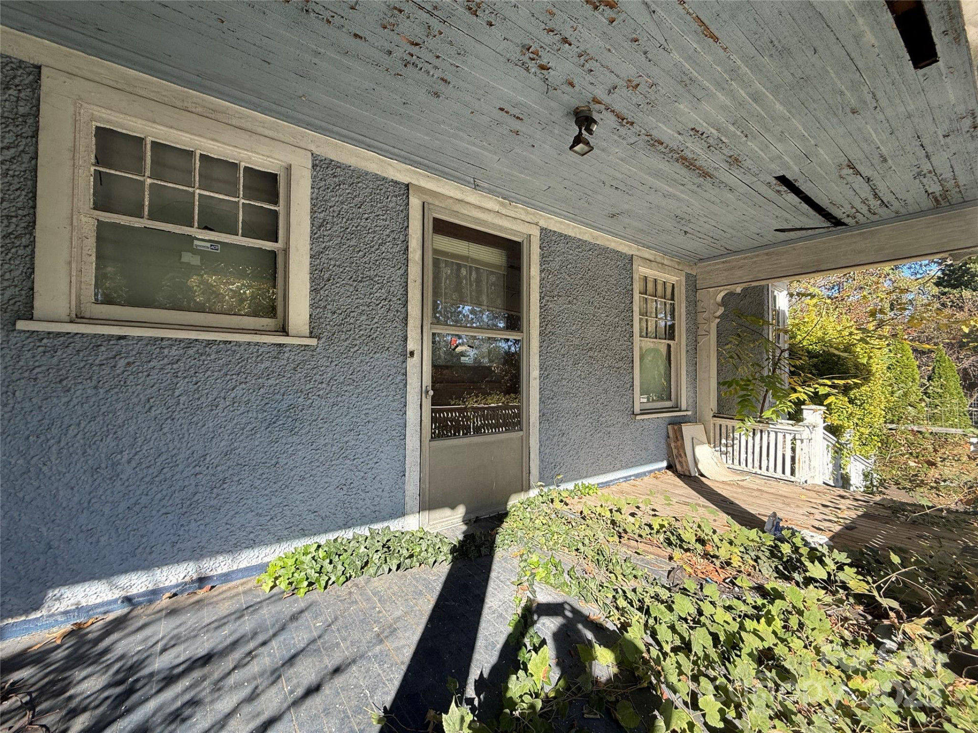 289 French Broad Avenue - Photo 5