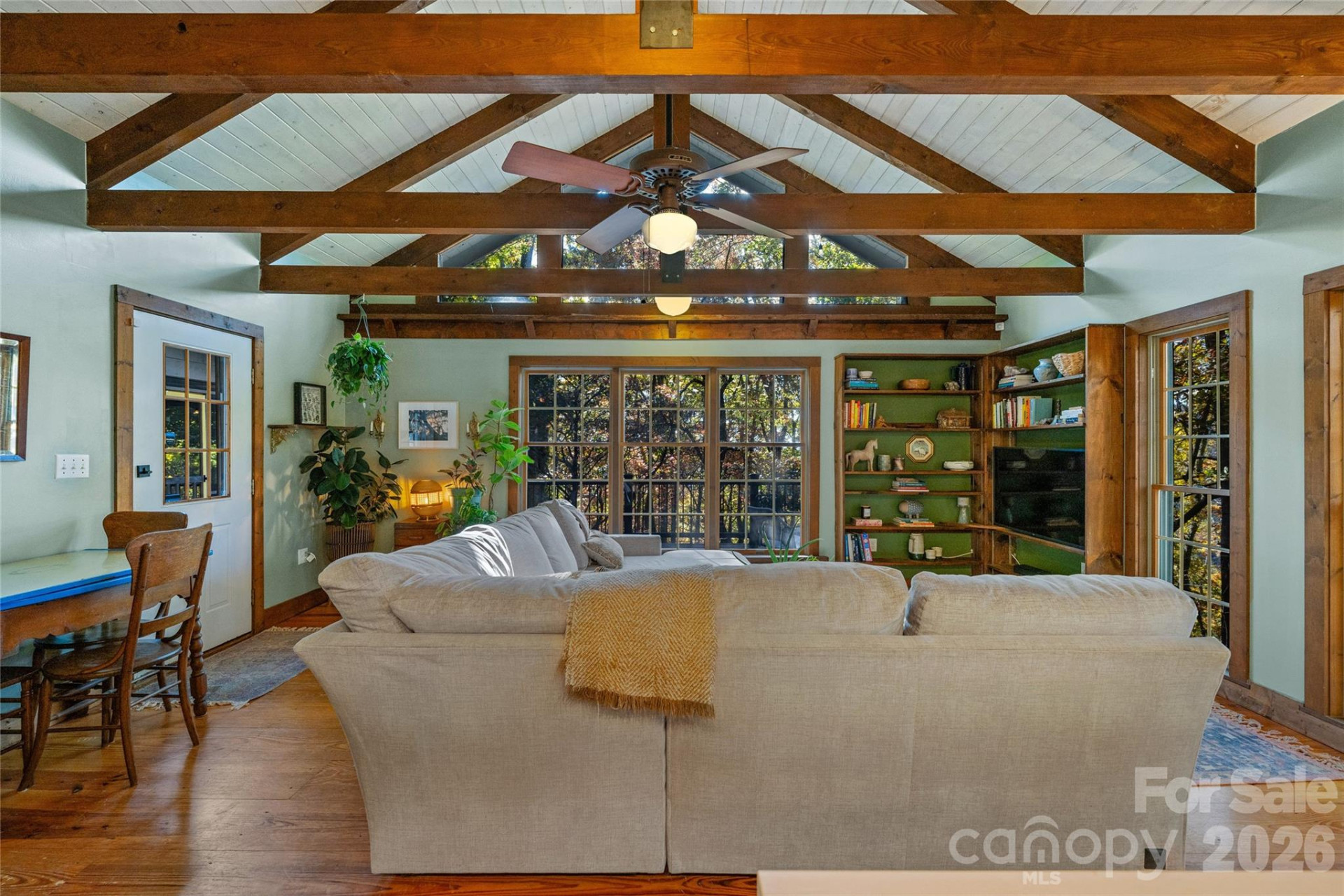 499 Poplar Drive - Photo 5