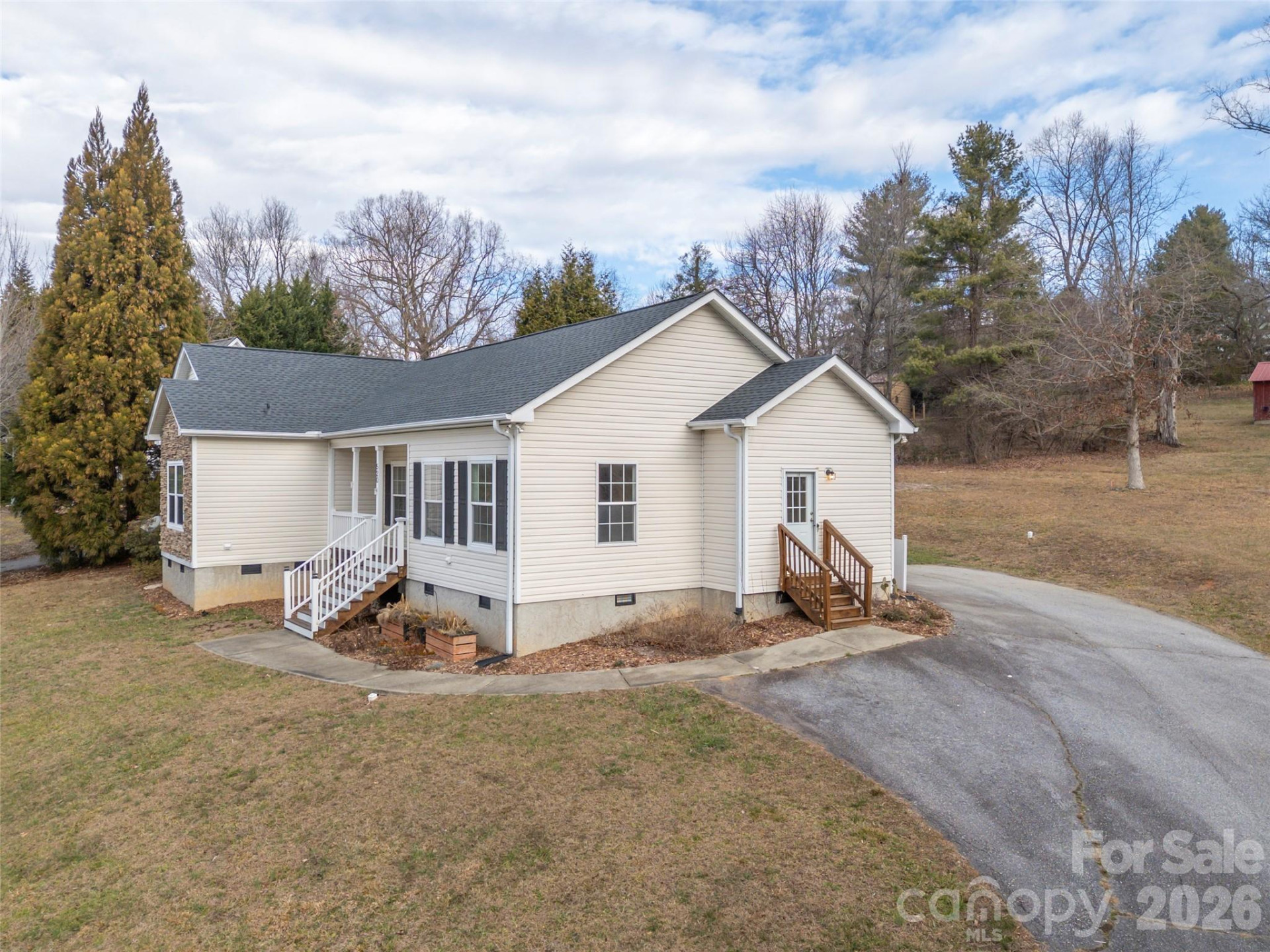 97 Meadowview Drive - Photo 3