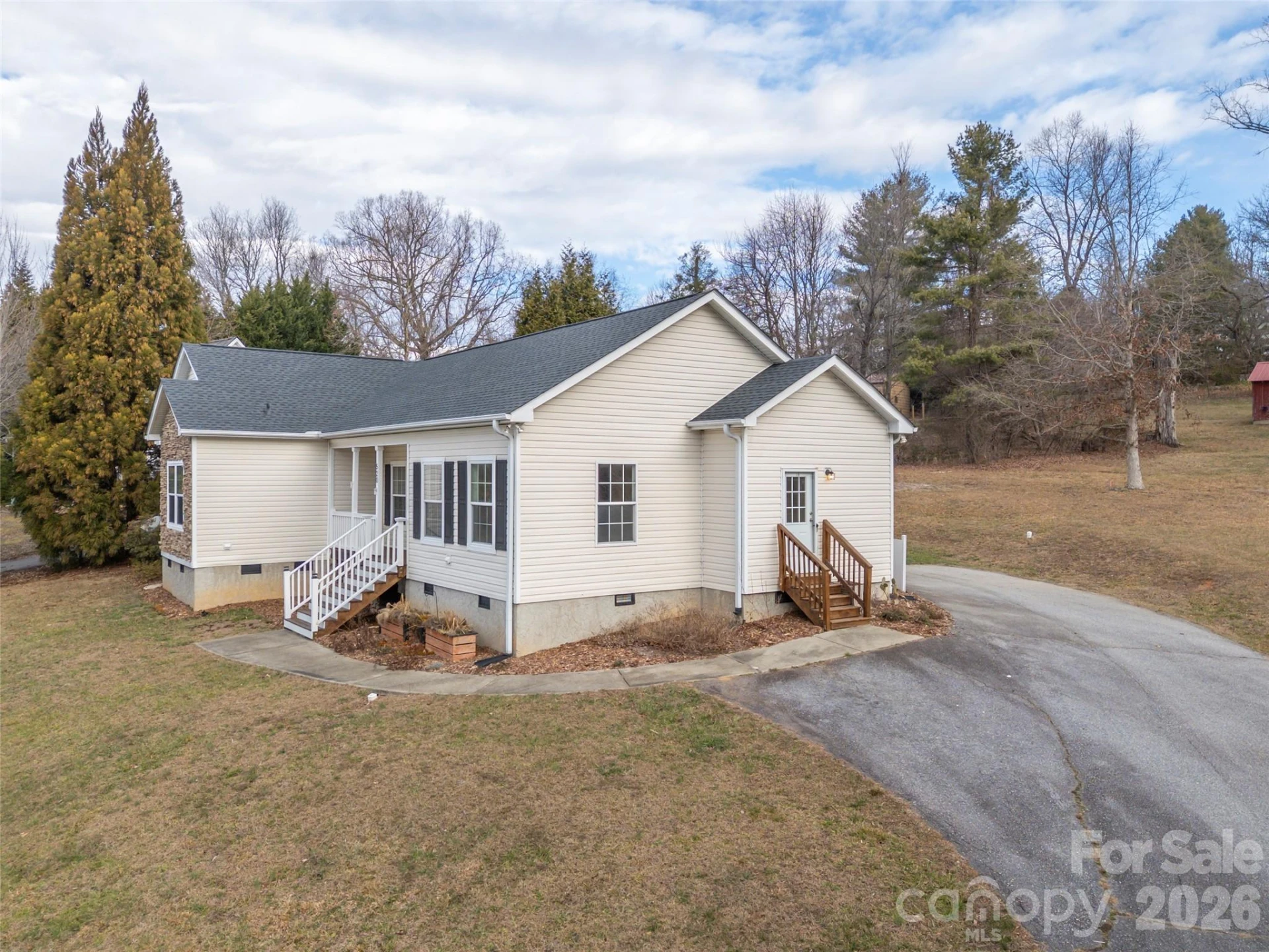 97 Meadowview Drive - Photo 3