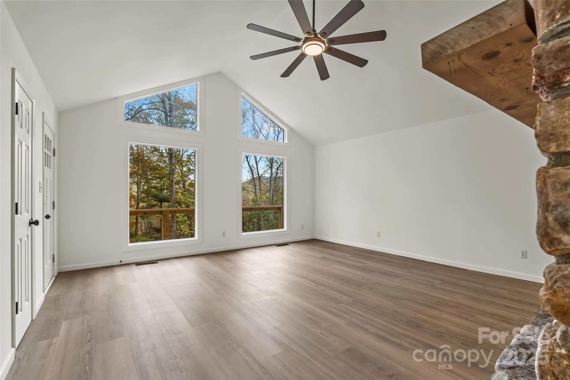 201 Cedarview Drive - Photo 4