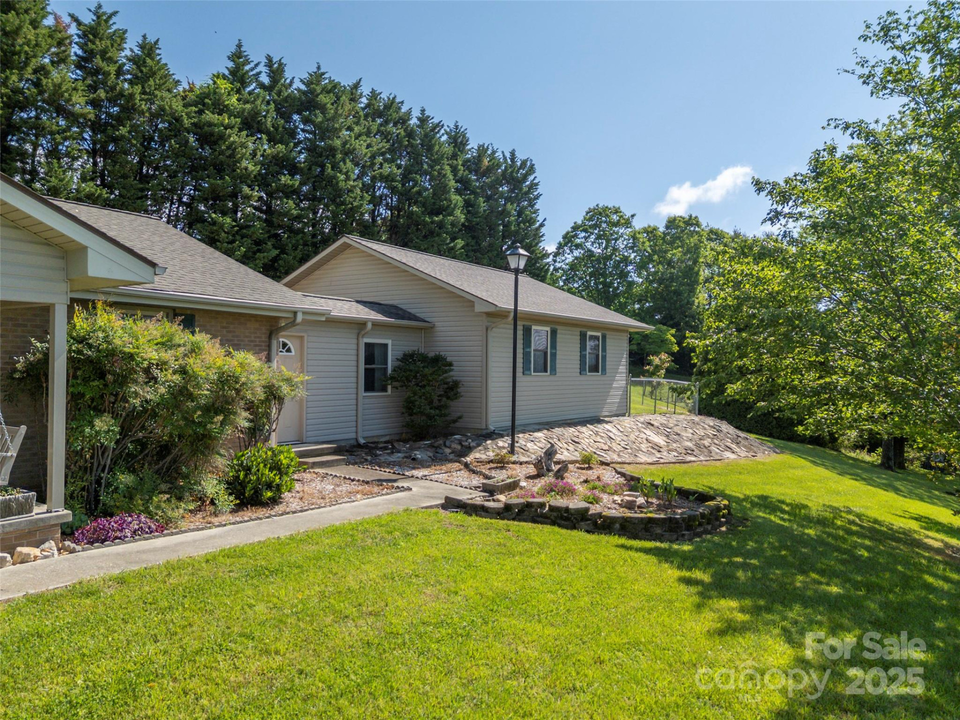 418 Mountain Page Road - Photo 4