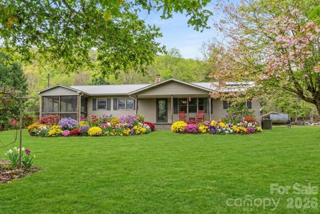 136 Roaring Spout Lane