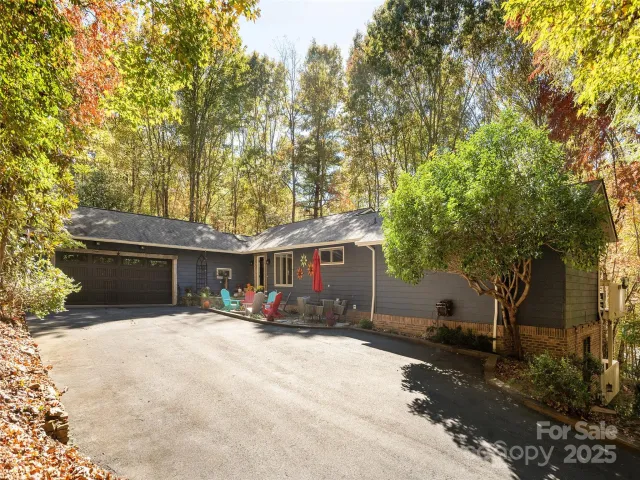 1320 Campbell Drive