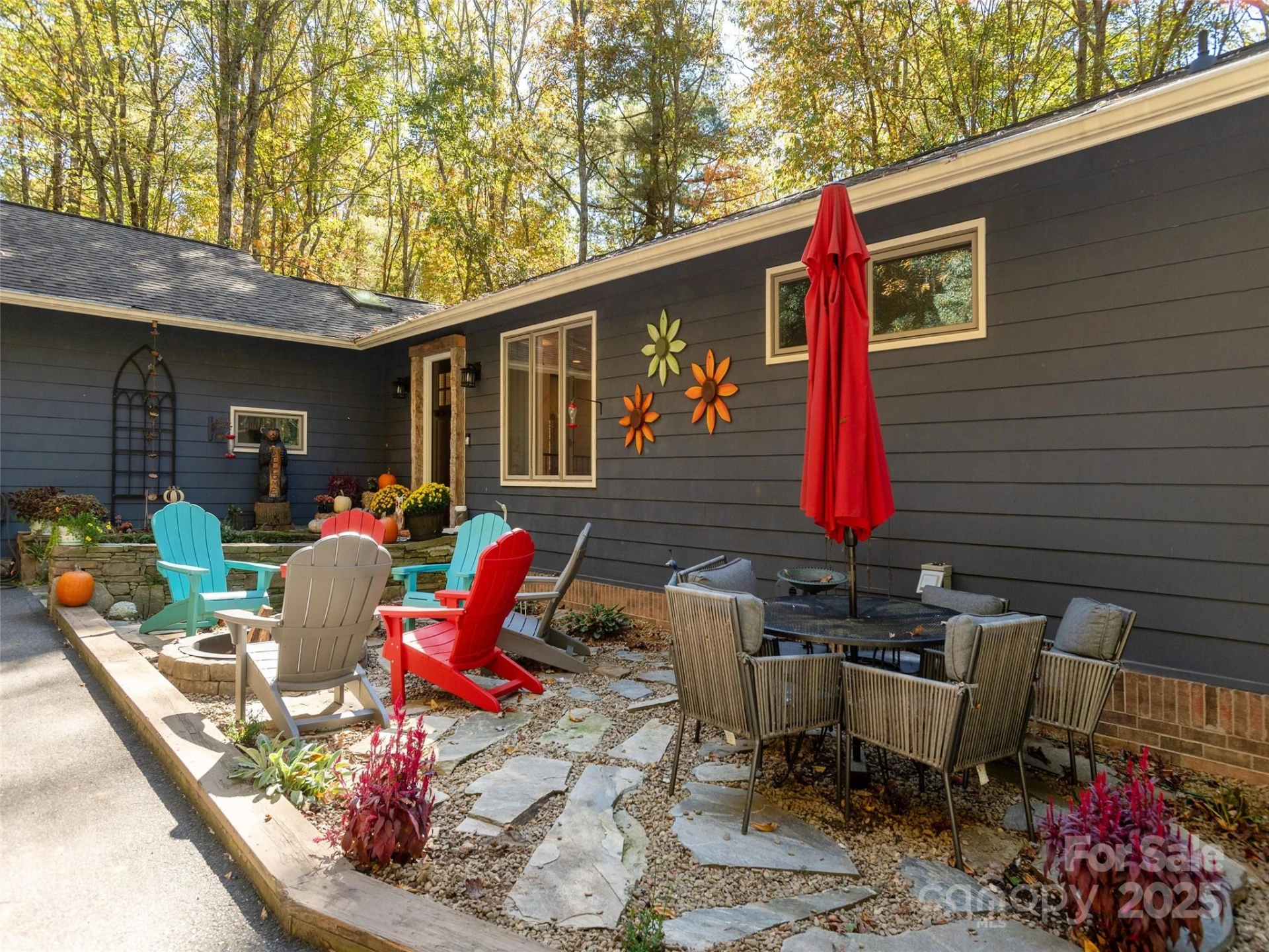 1320 Campbell Drive - Photo 3
