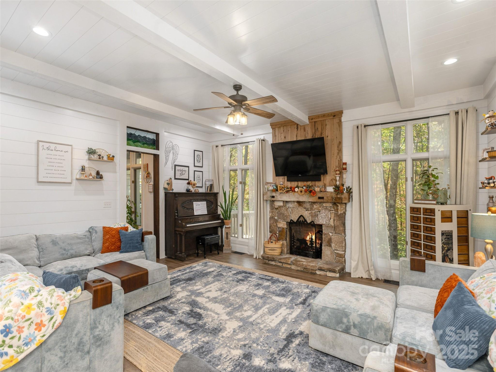 1320 Campbell Drive - Photo 6