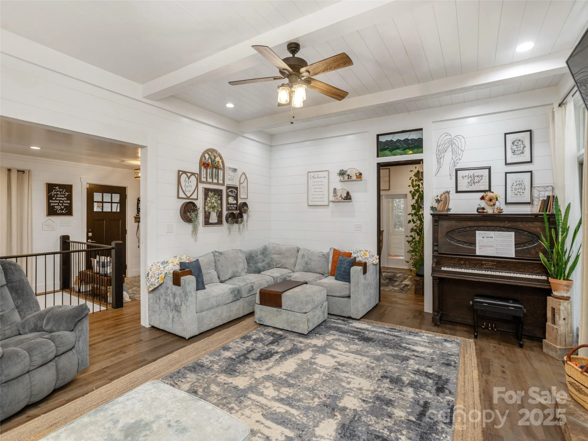 1320 Campbell Drive - Photo 9