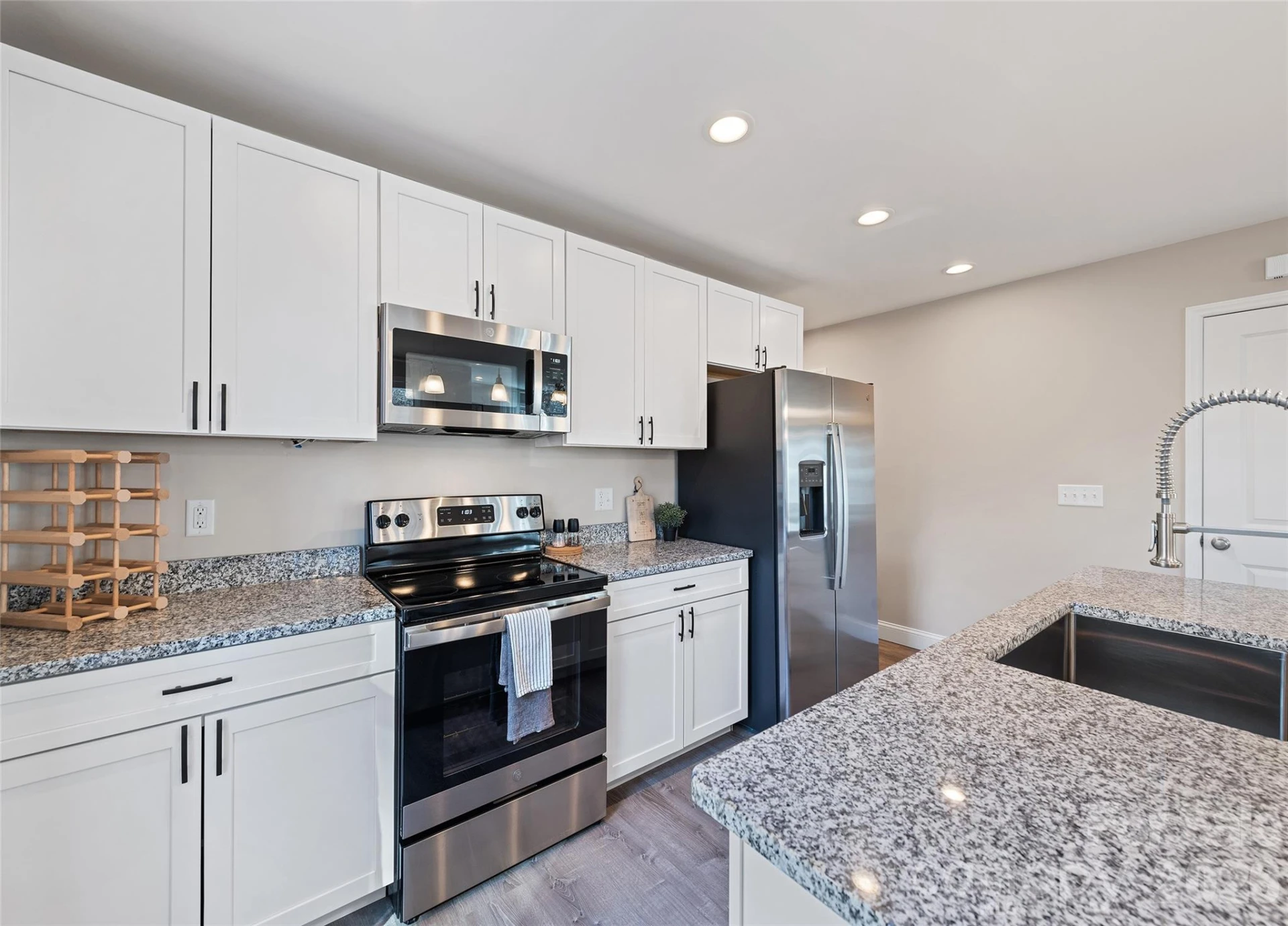 687 Holtzclaw Road - Photo 9