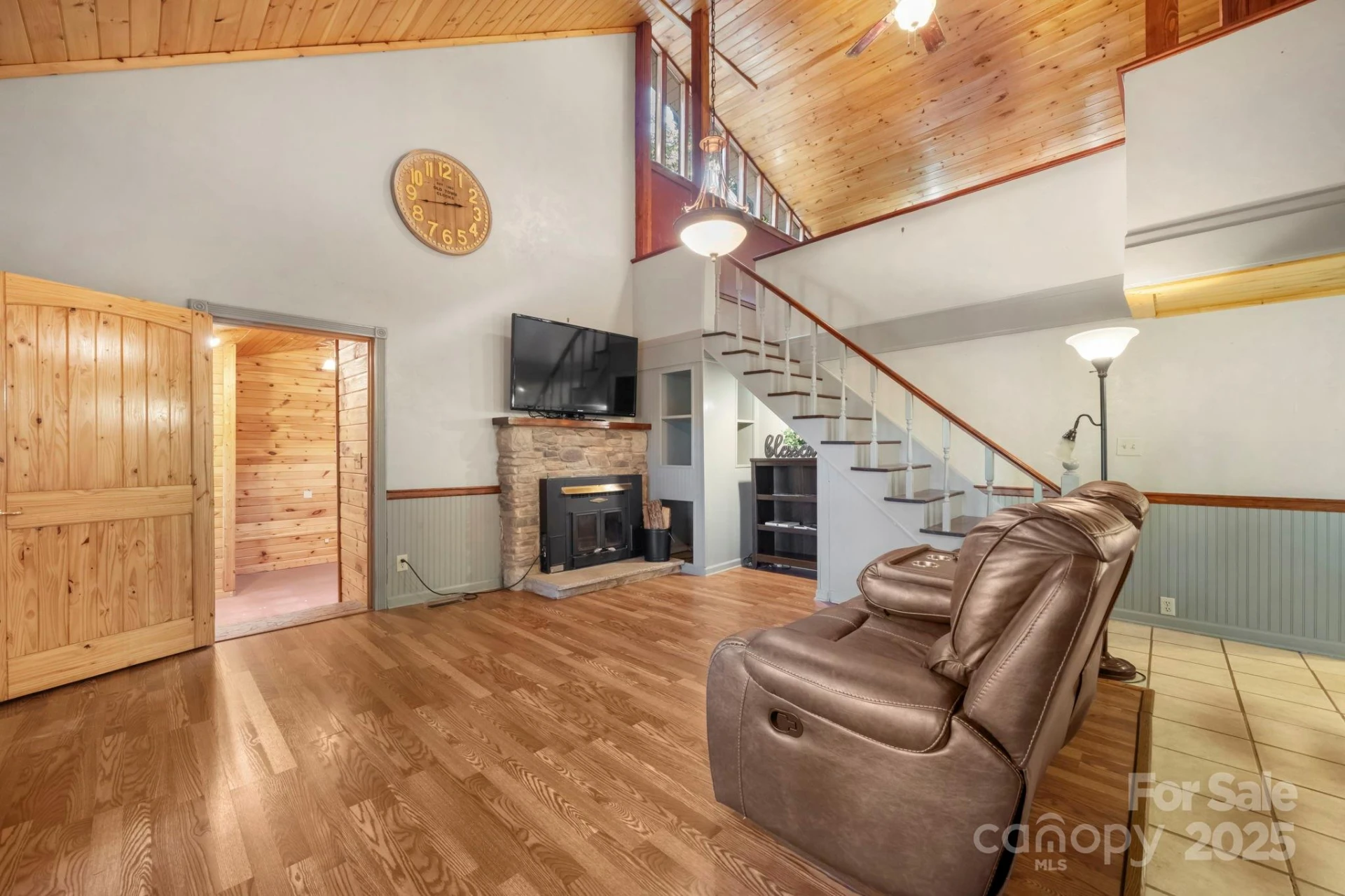 820 Peacehaven Place - Photo 2