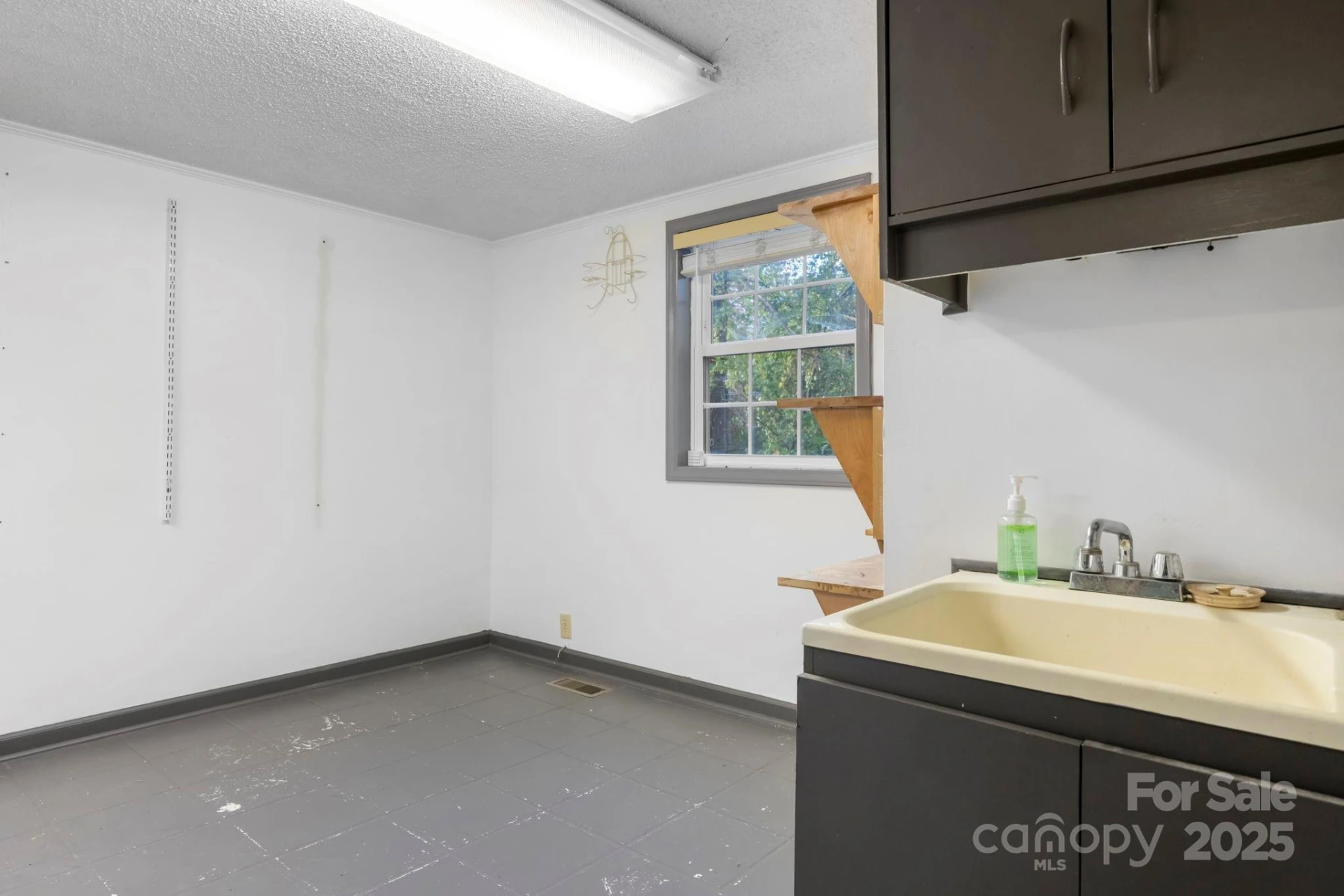 820 Peacehaven Place - Photo 32