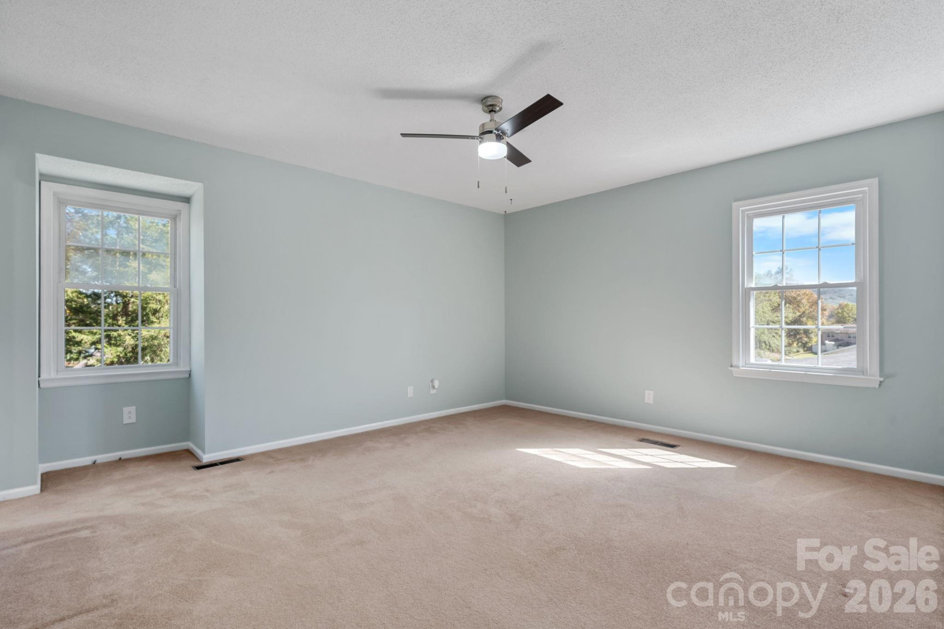 102 Castlegate Drive - Photo 16