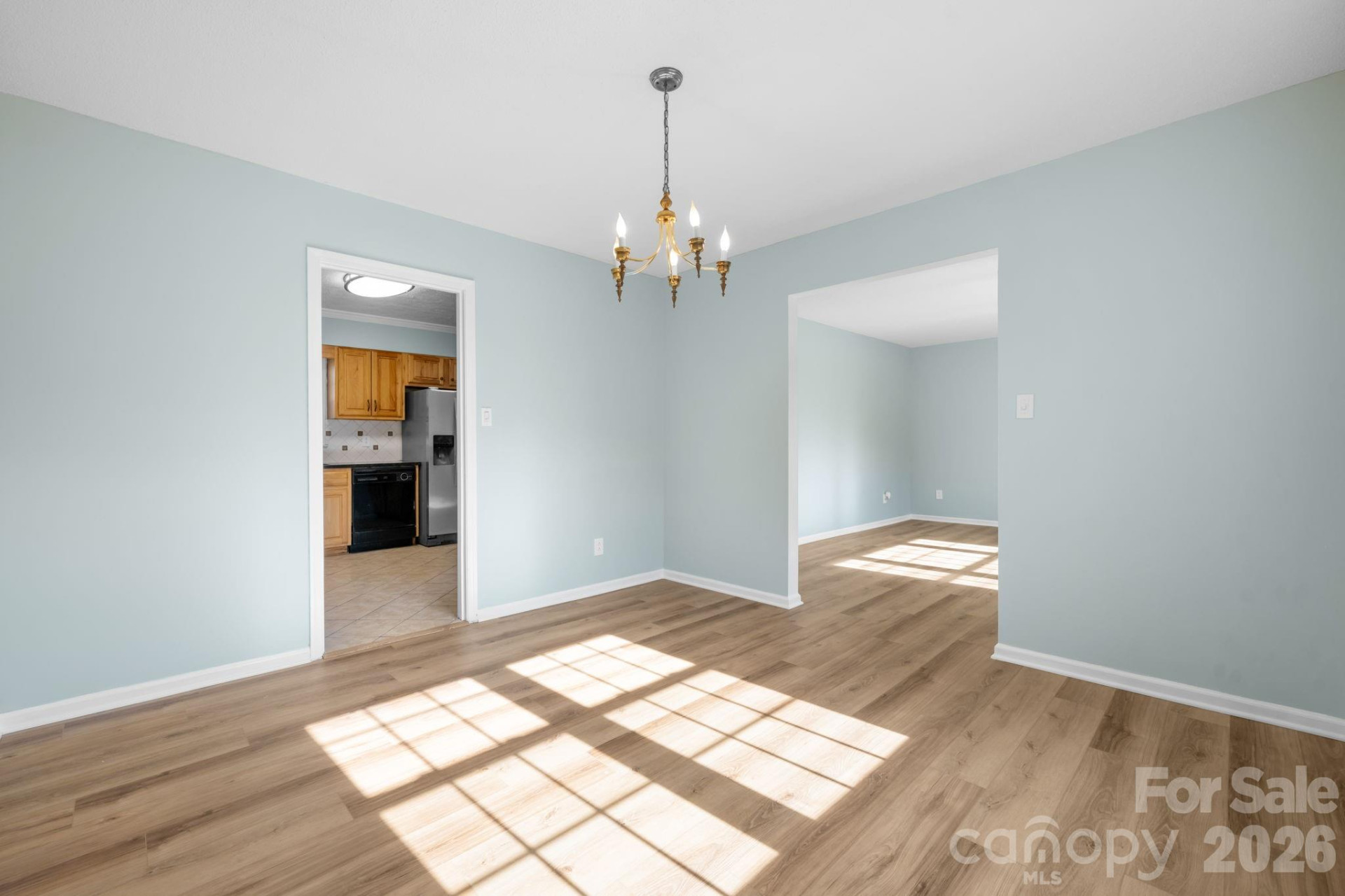 102 Castlegate Drive - Photo 5