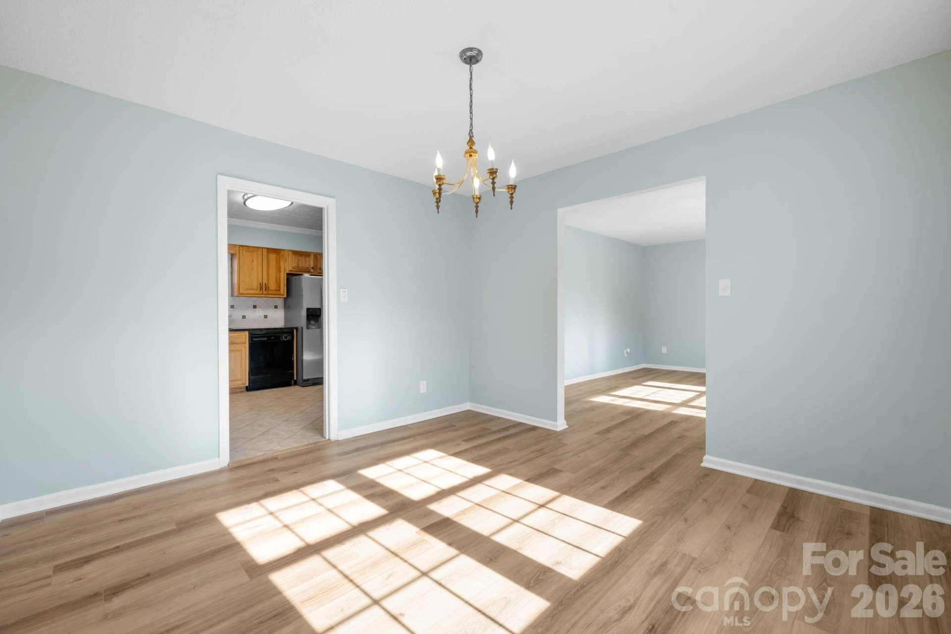 102 Castlegate Drive - Photo 5