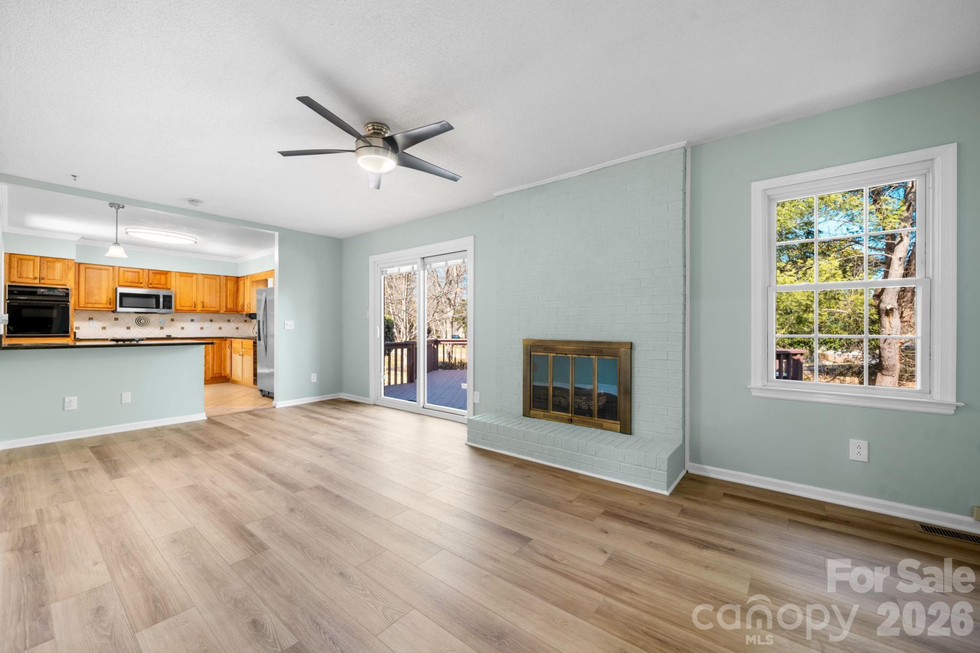 102 Castlegate Drive - Photo 6