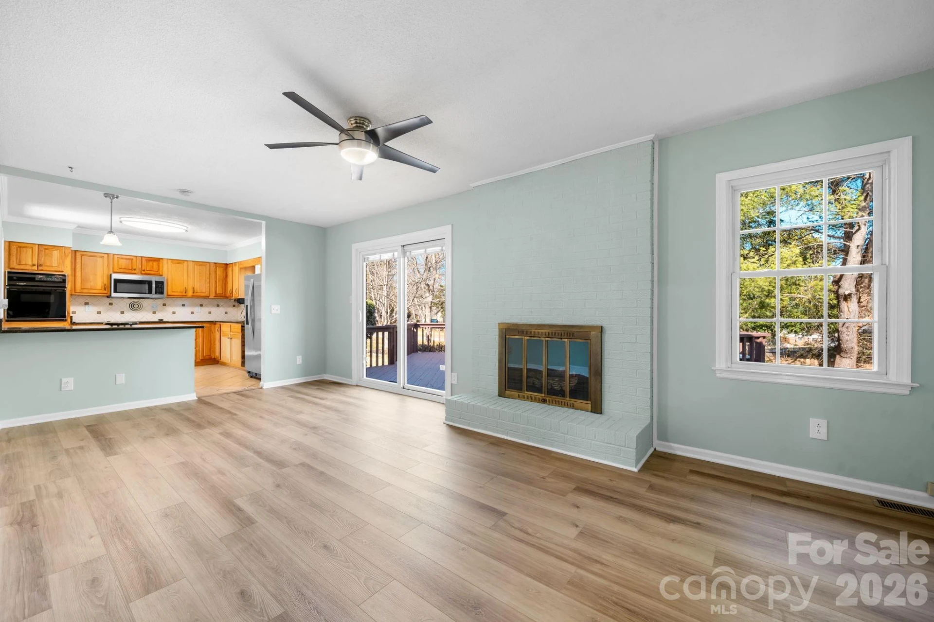 102 Castlegate Drive - Photo 6