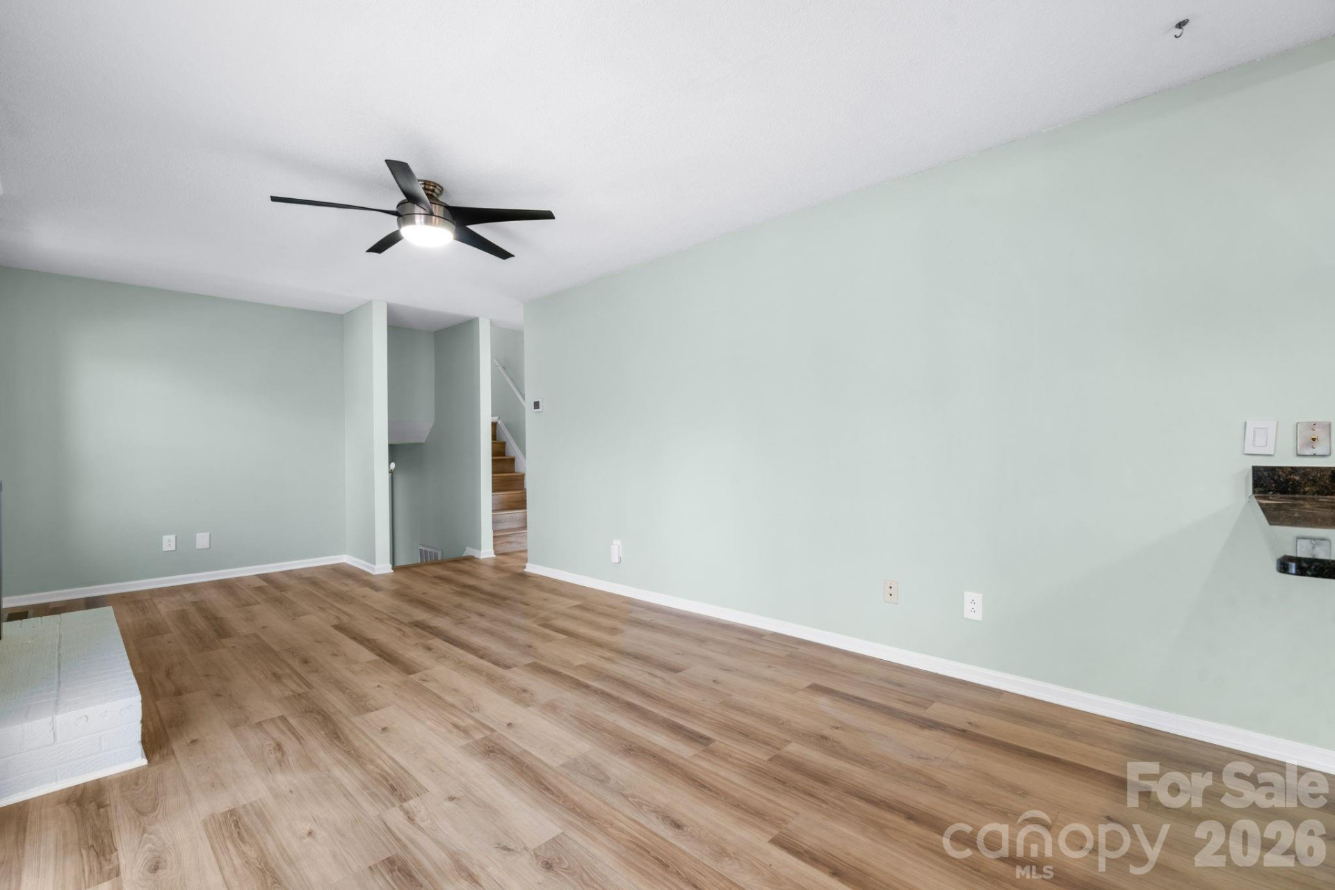 102 Castlegate Drive - Photo 8