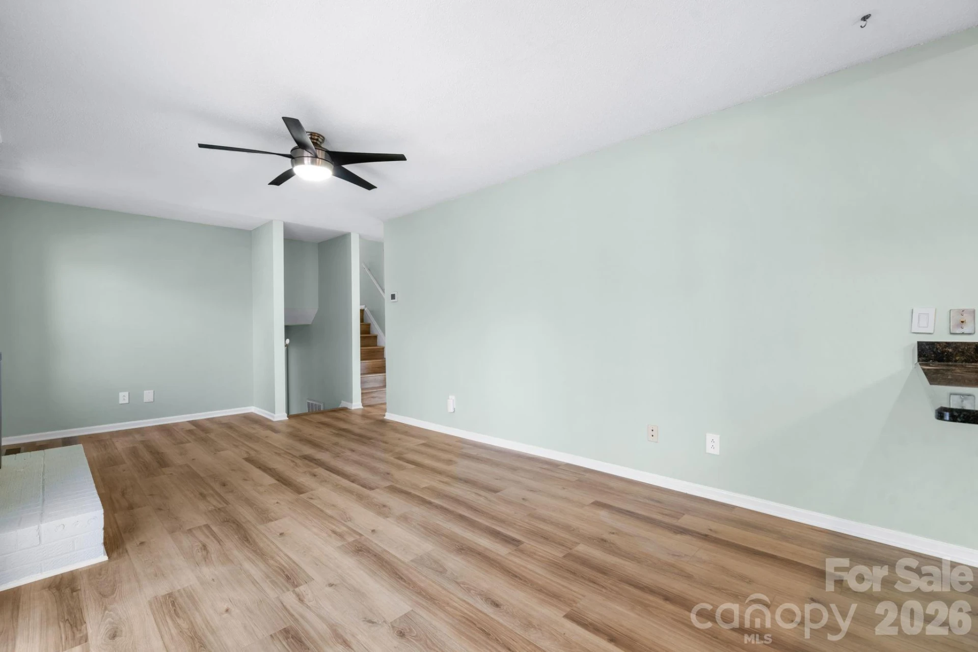 102 Castlegate Drive - Photo 8