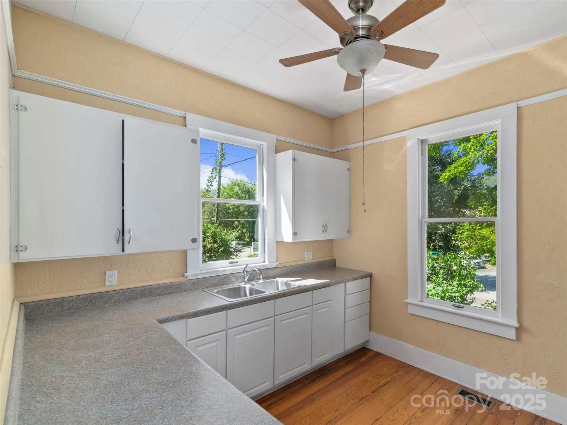 99 Walnut Street - Photo 14
