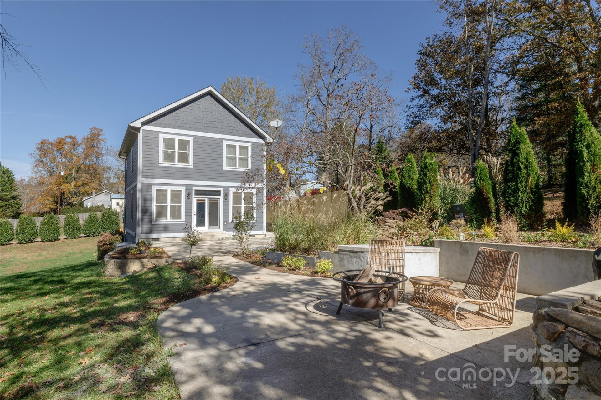 11 Pine Ridge Road