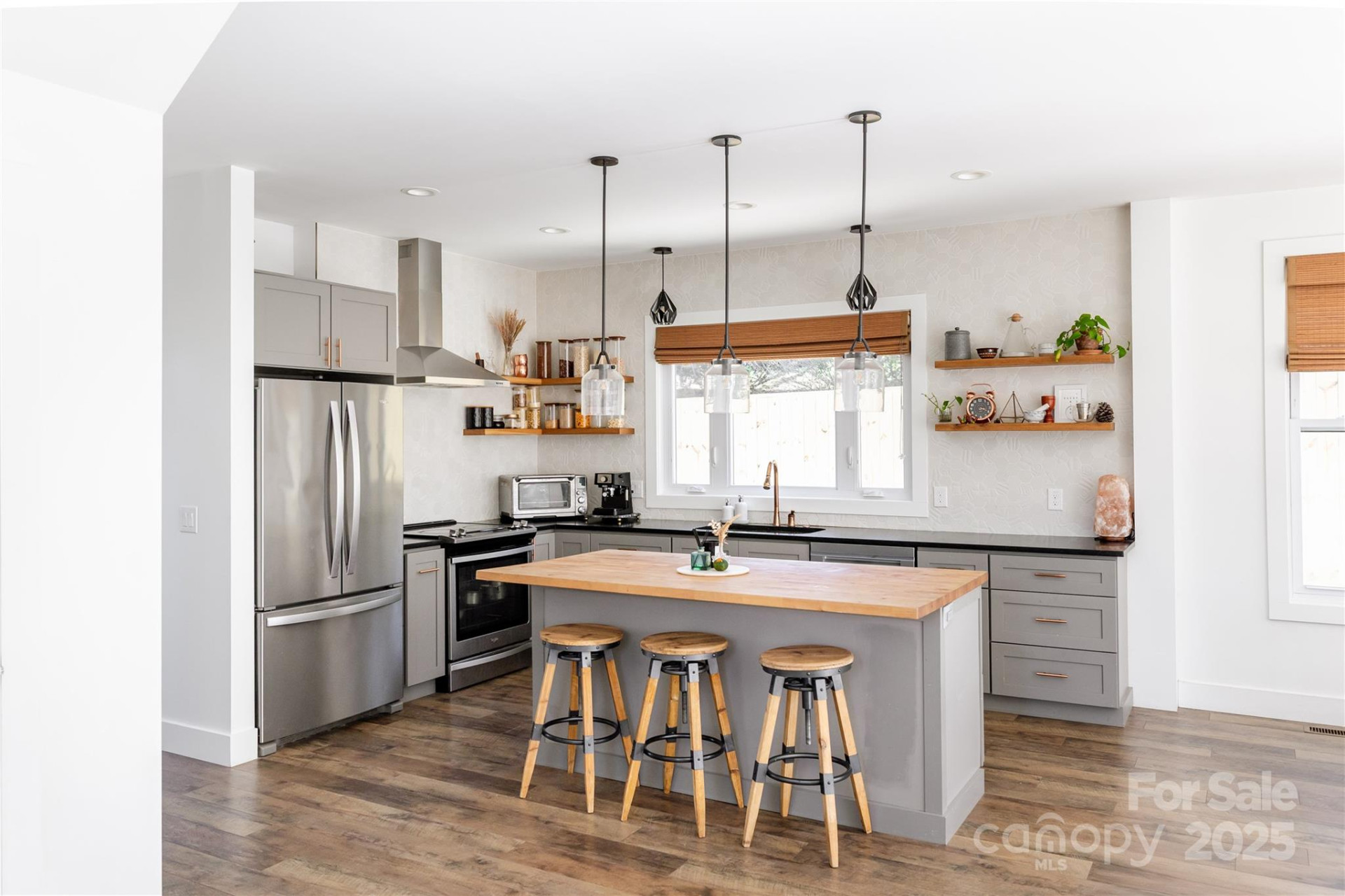 11 Pine Ridge Road - Photo 2
