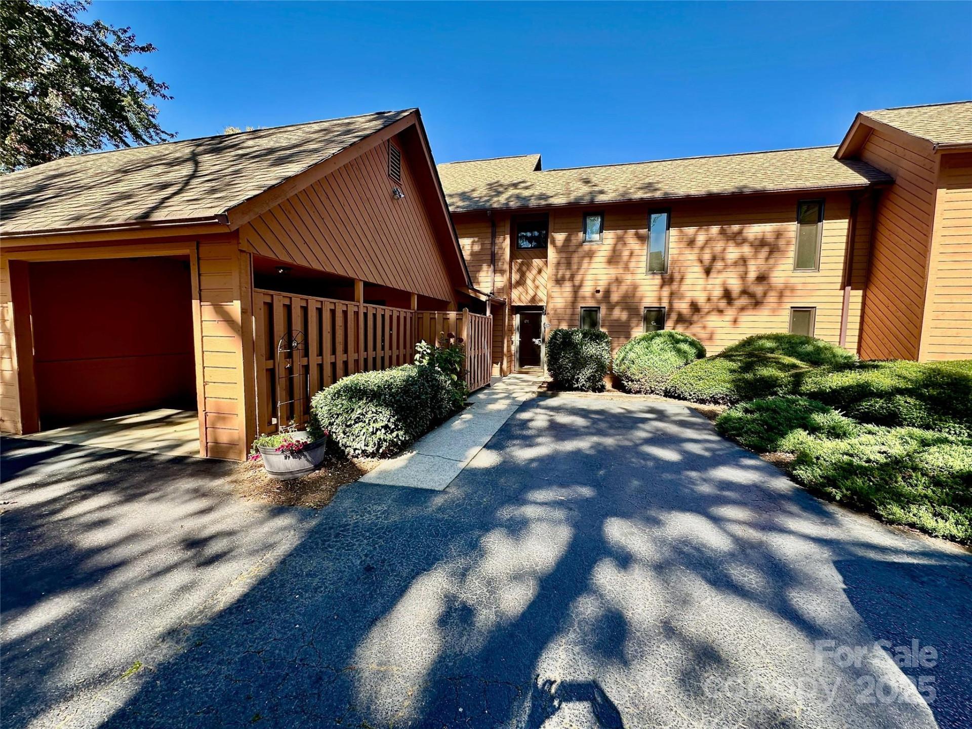 25 Village Drive #25