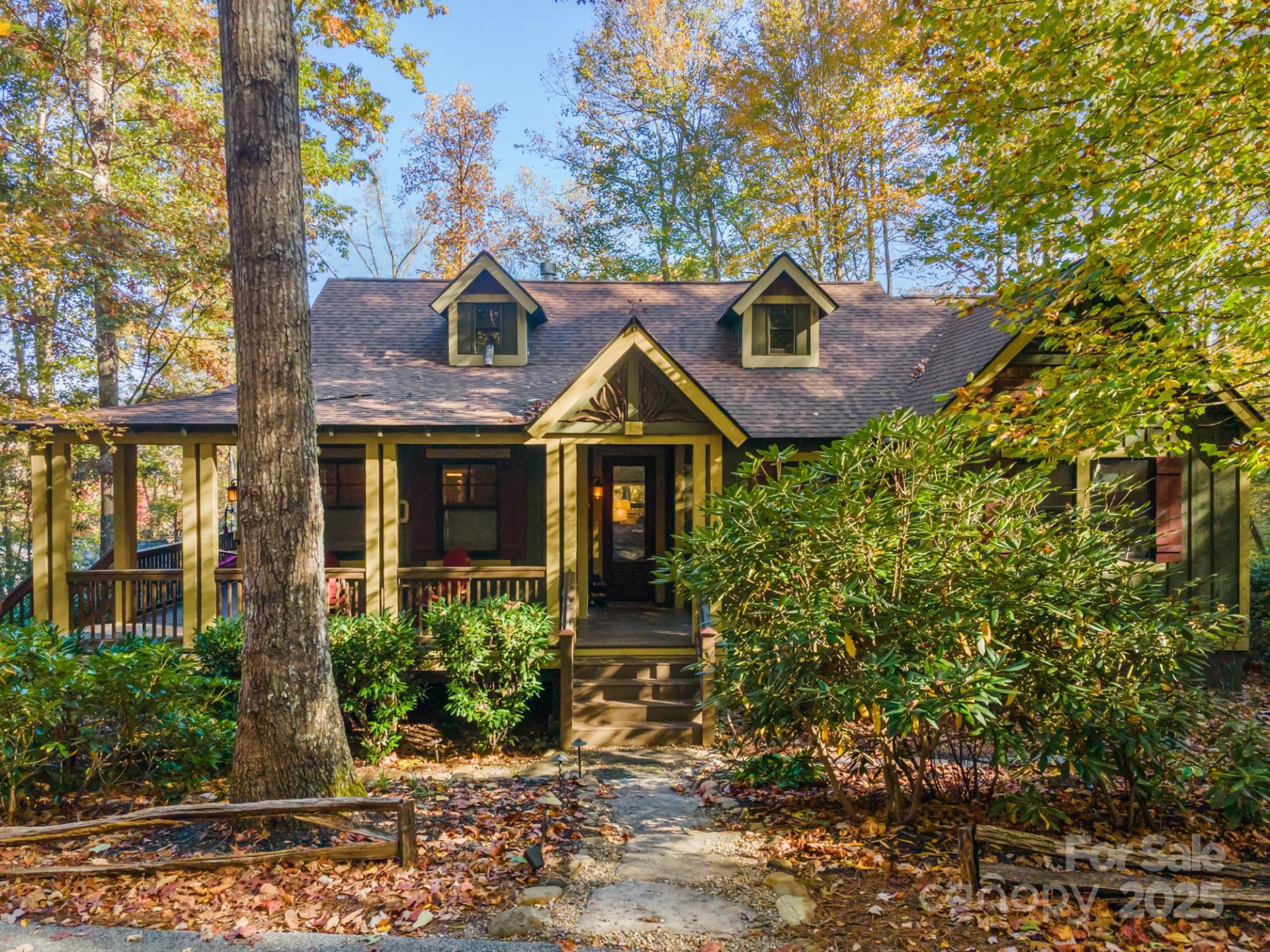 325 Hedgewood Drive - Photo 2