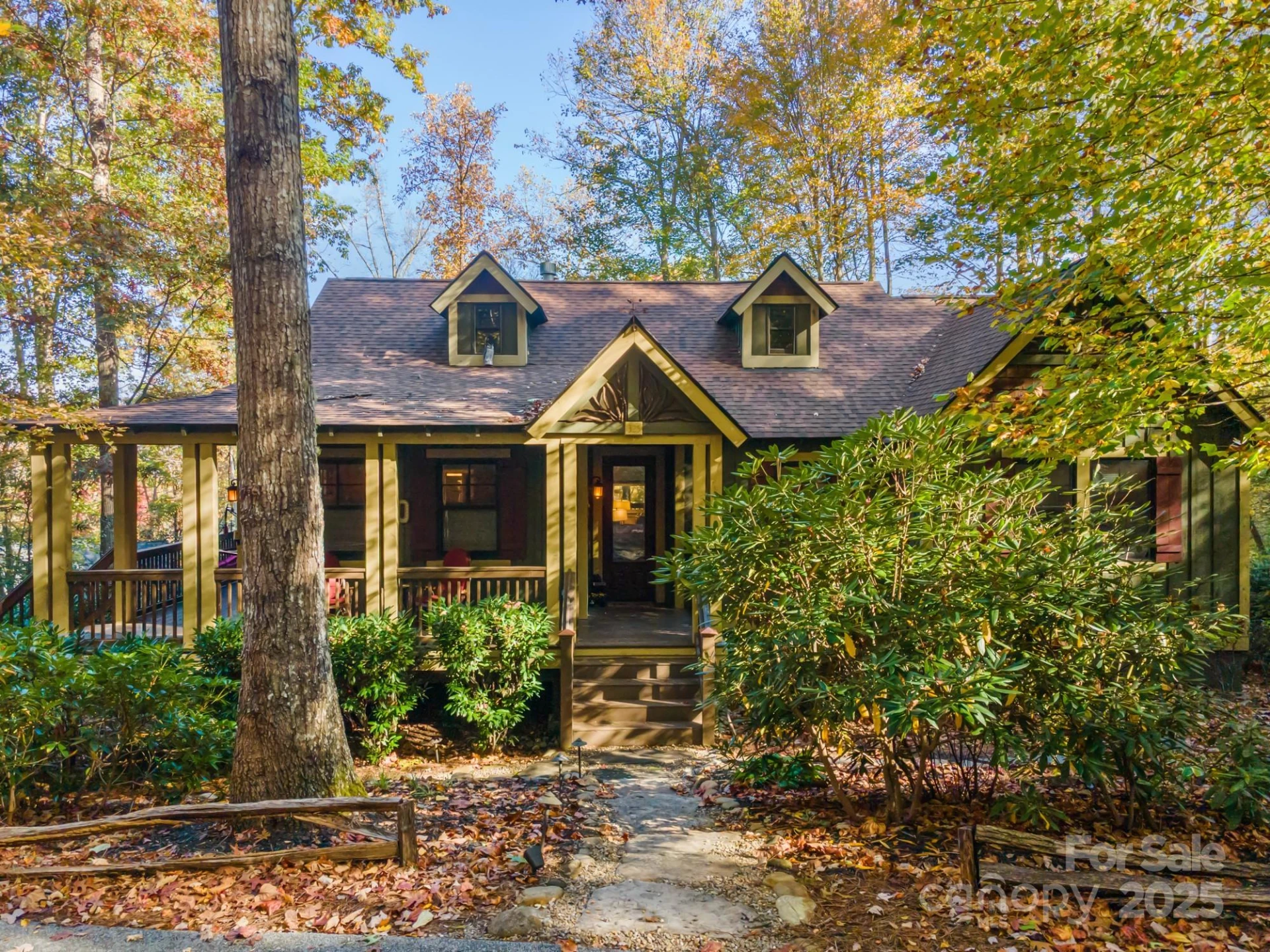 325 Hedgewood Drive - Photo 2