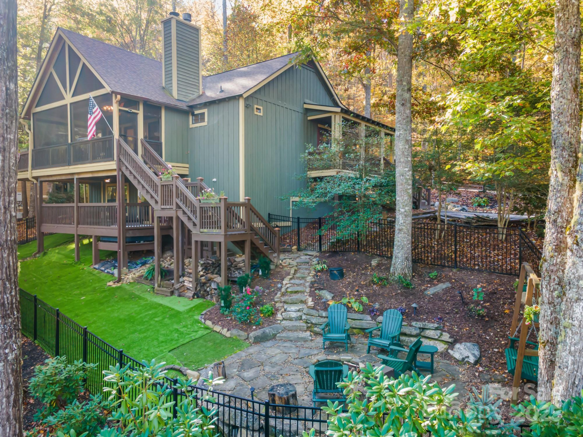 325 Hedgewood Drive - Photo 4