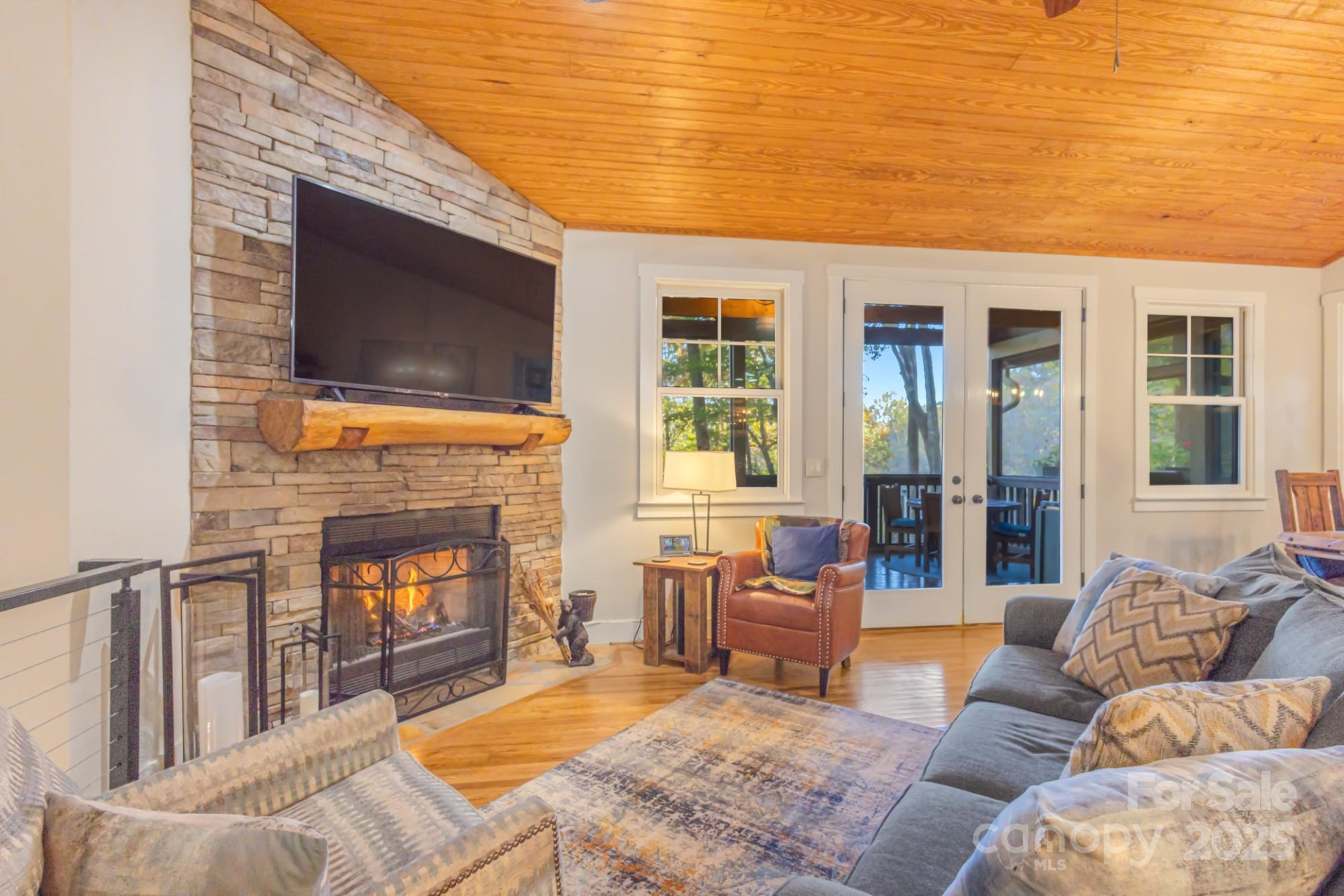 325 Hedgewood Drive - Photo 8