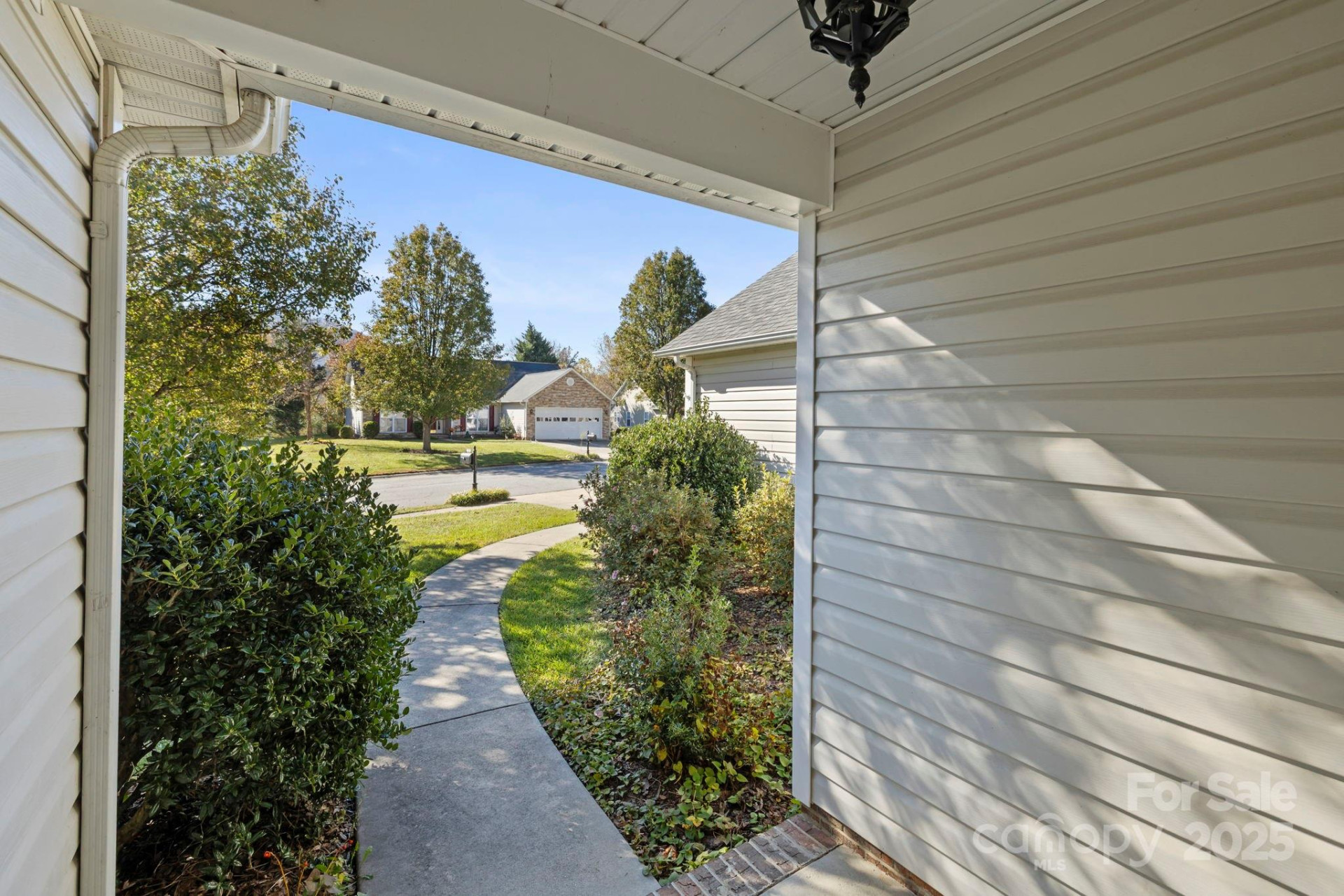 24 Meadow Pathway Drive - Photo 2