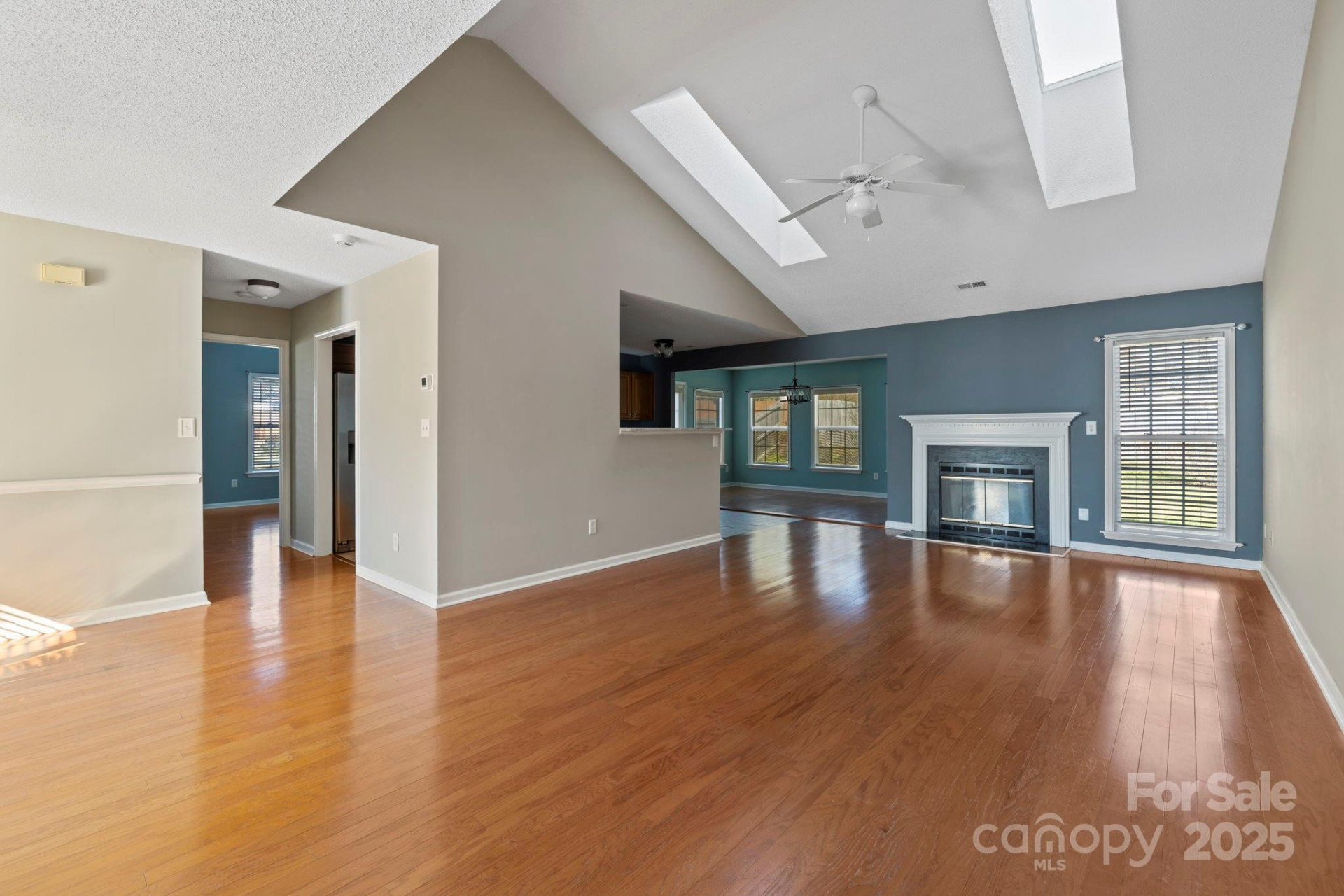 24 Meadow Pathway Drive - Photo 3