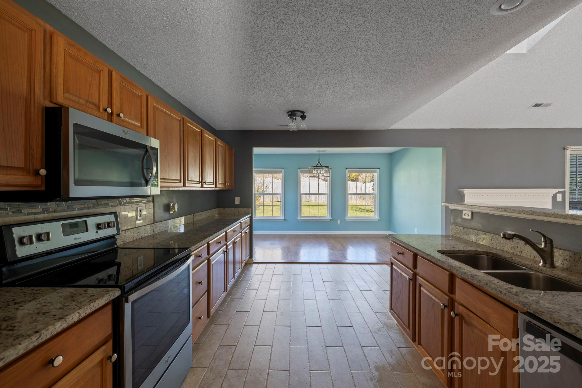 24 Meadow Pathway Drive - Photo 6