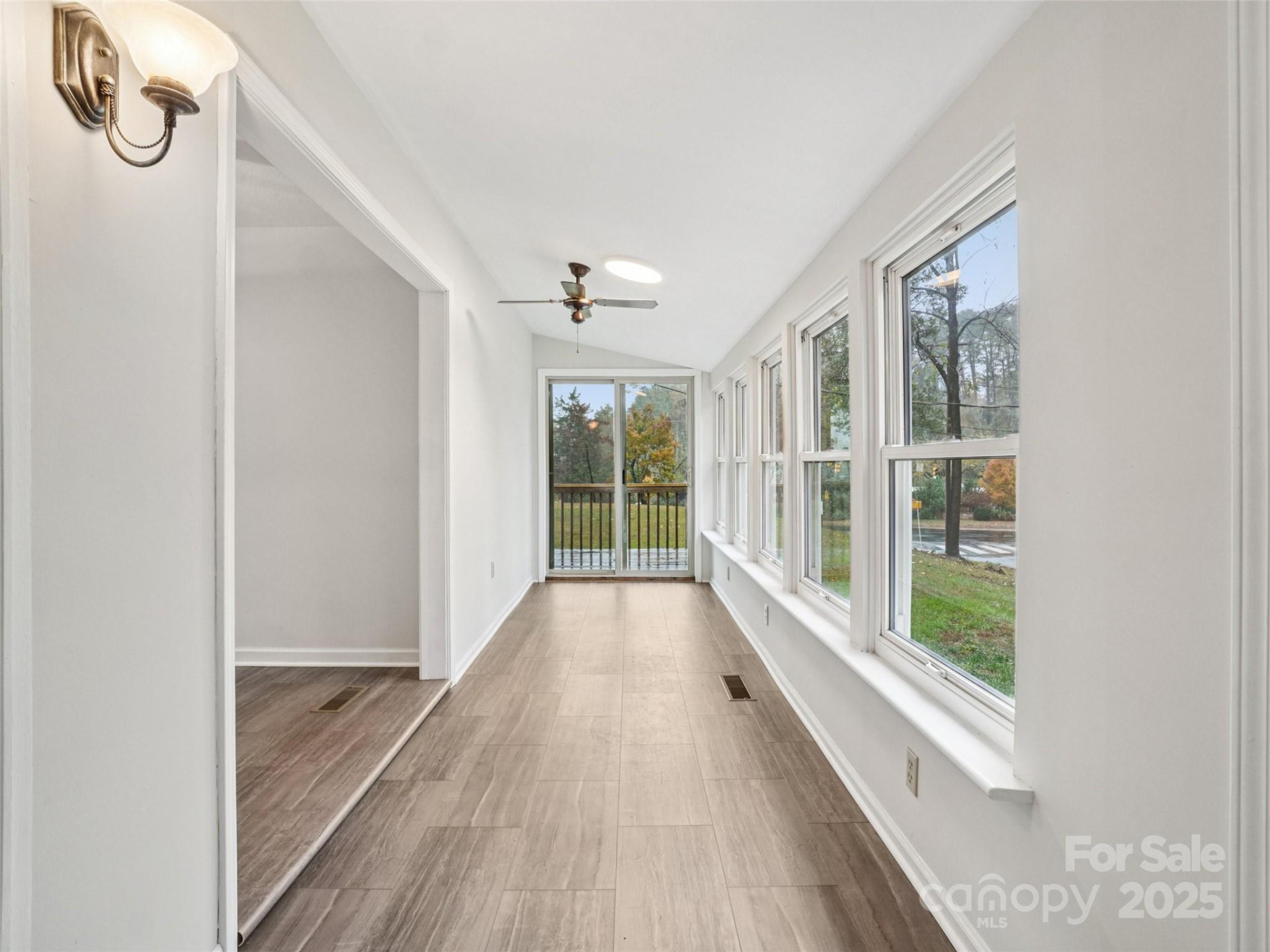 34 Parkview Drive - Photo 2