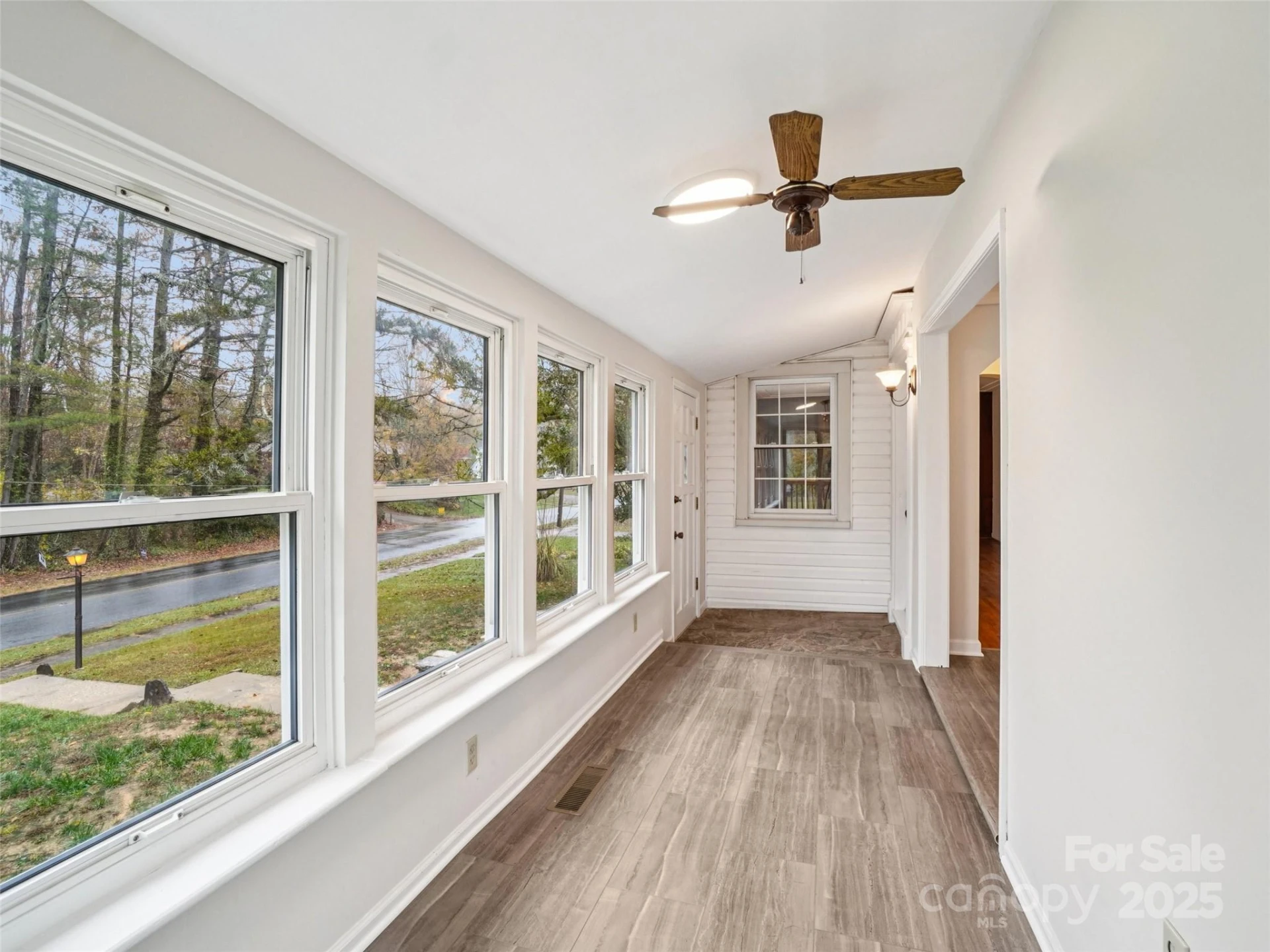 34 Parkview Drive - Photo 3