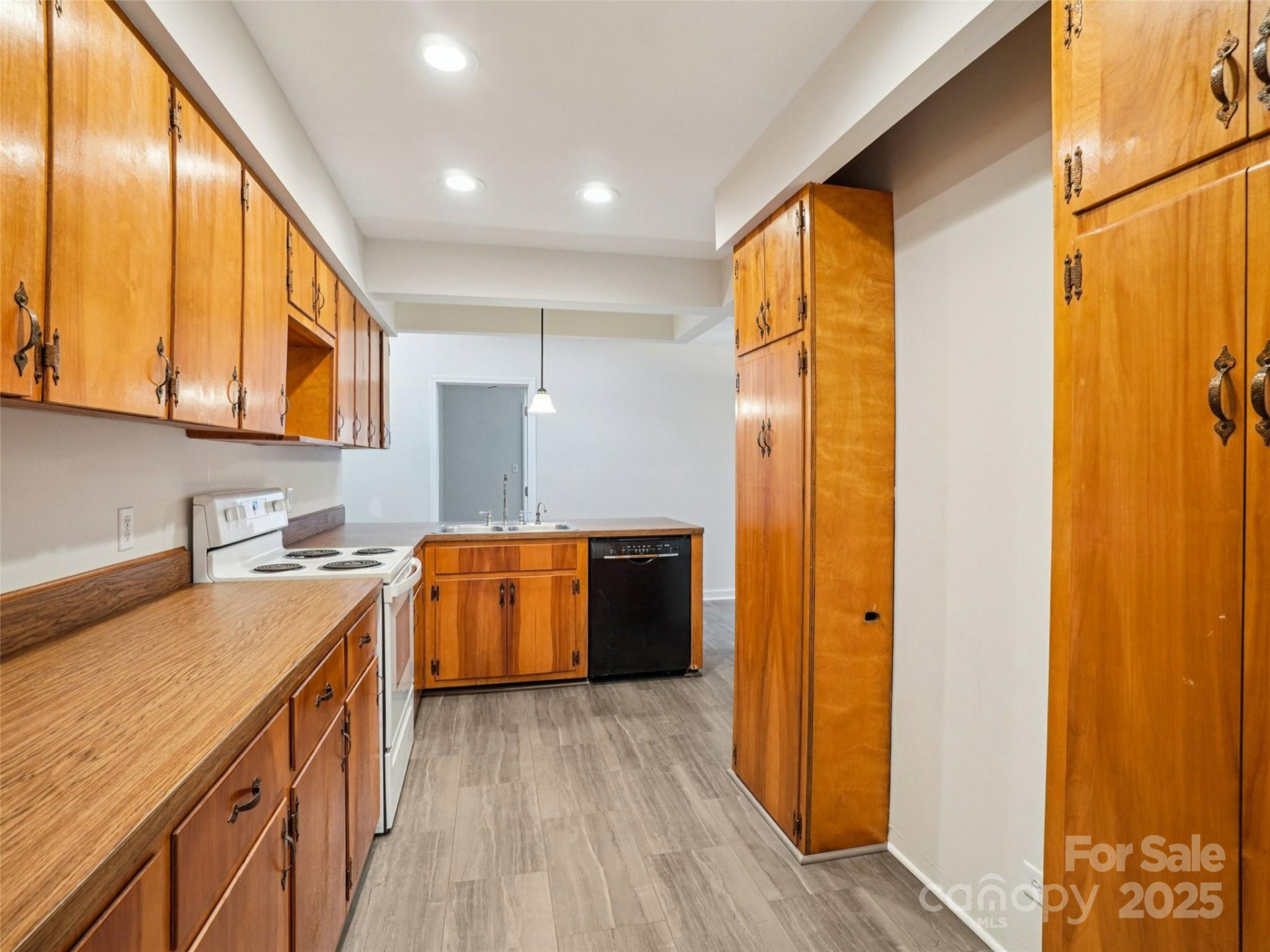 34 Parkview Drive - Photo 9