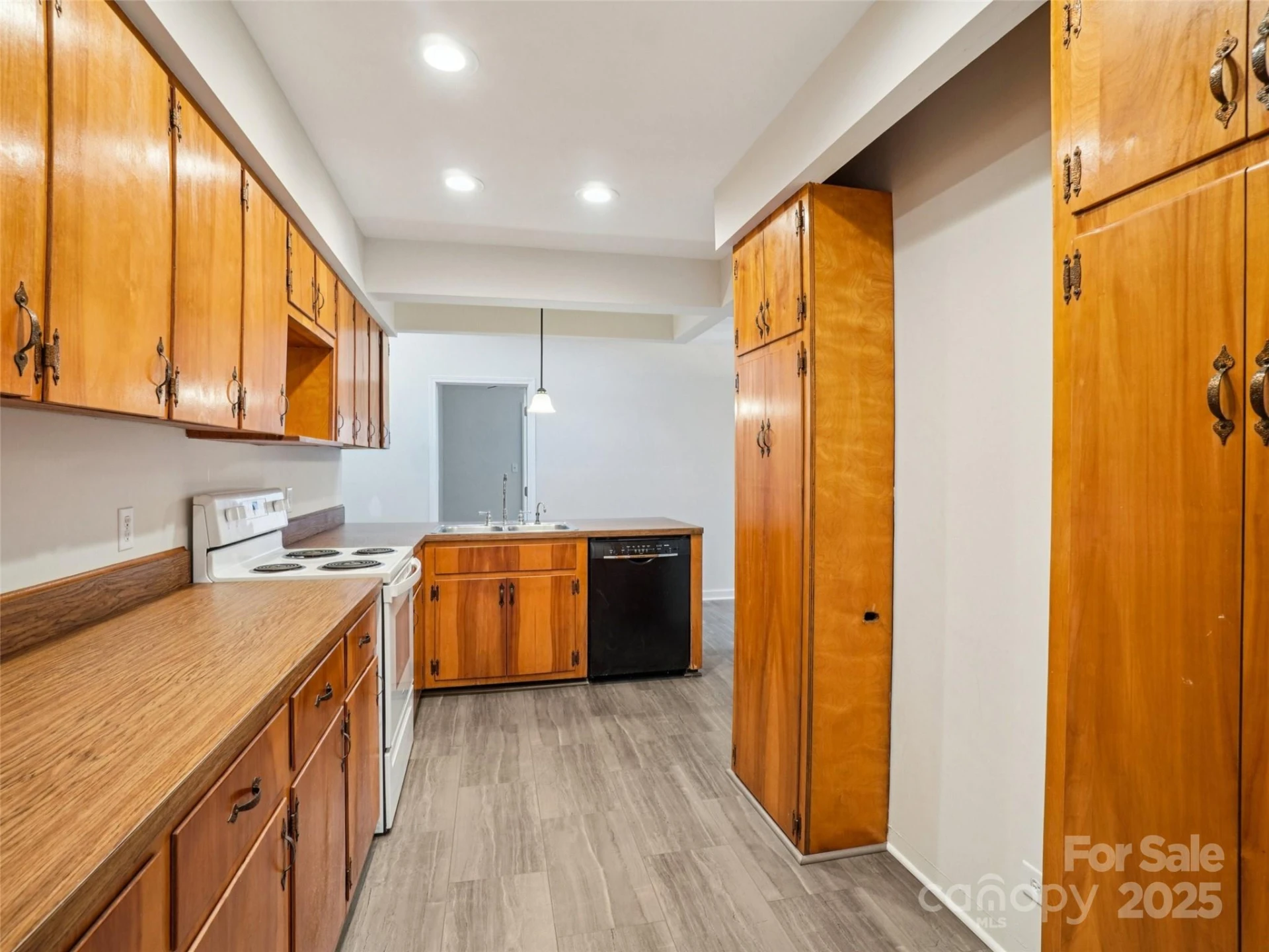34 Parkview Drive - Photo 9
