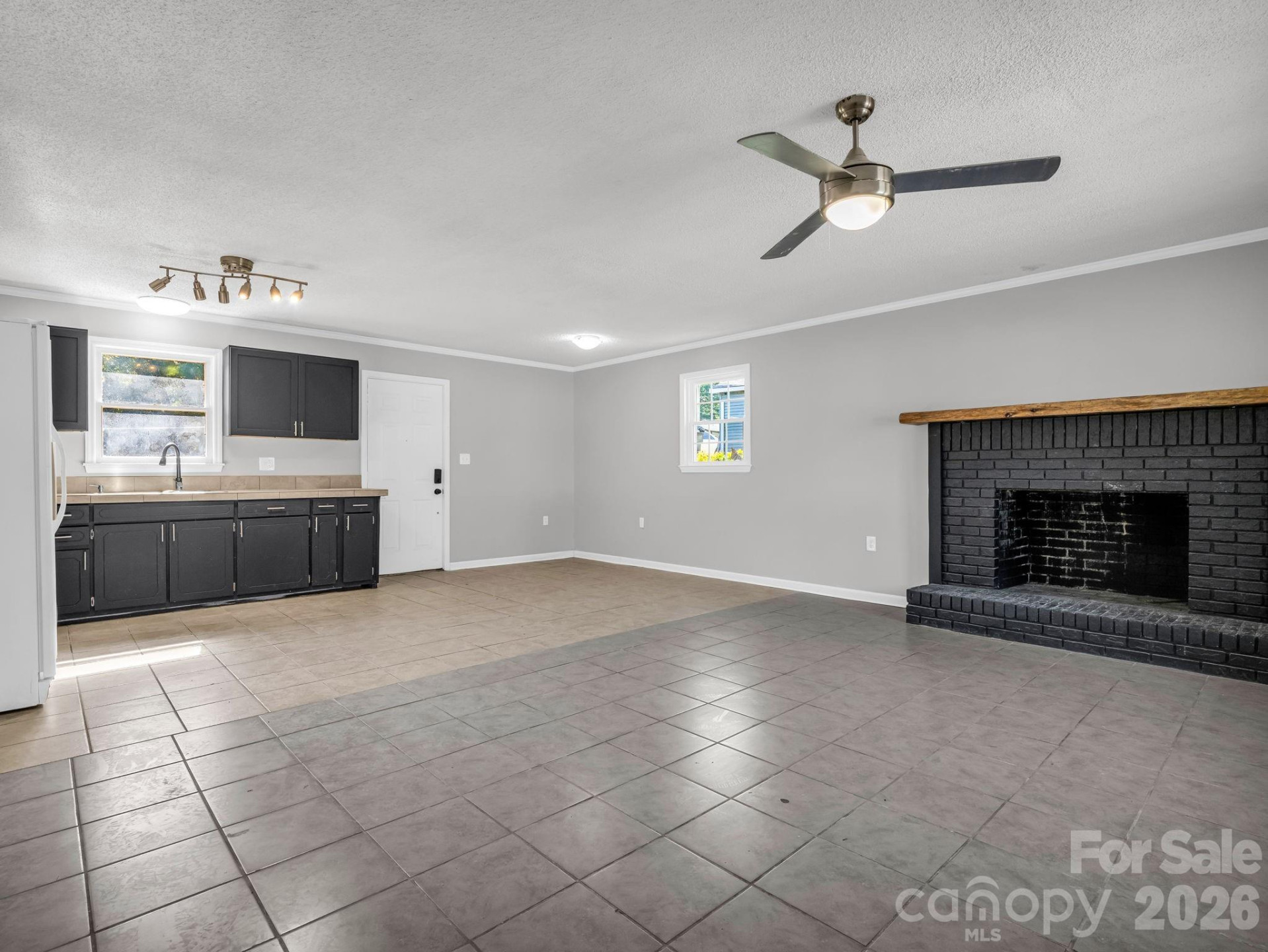 183 Caldwell Street - Photo 7