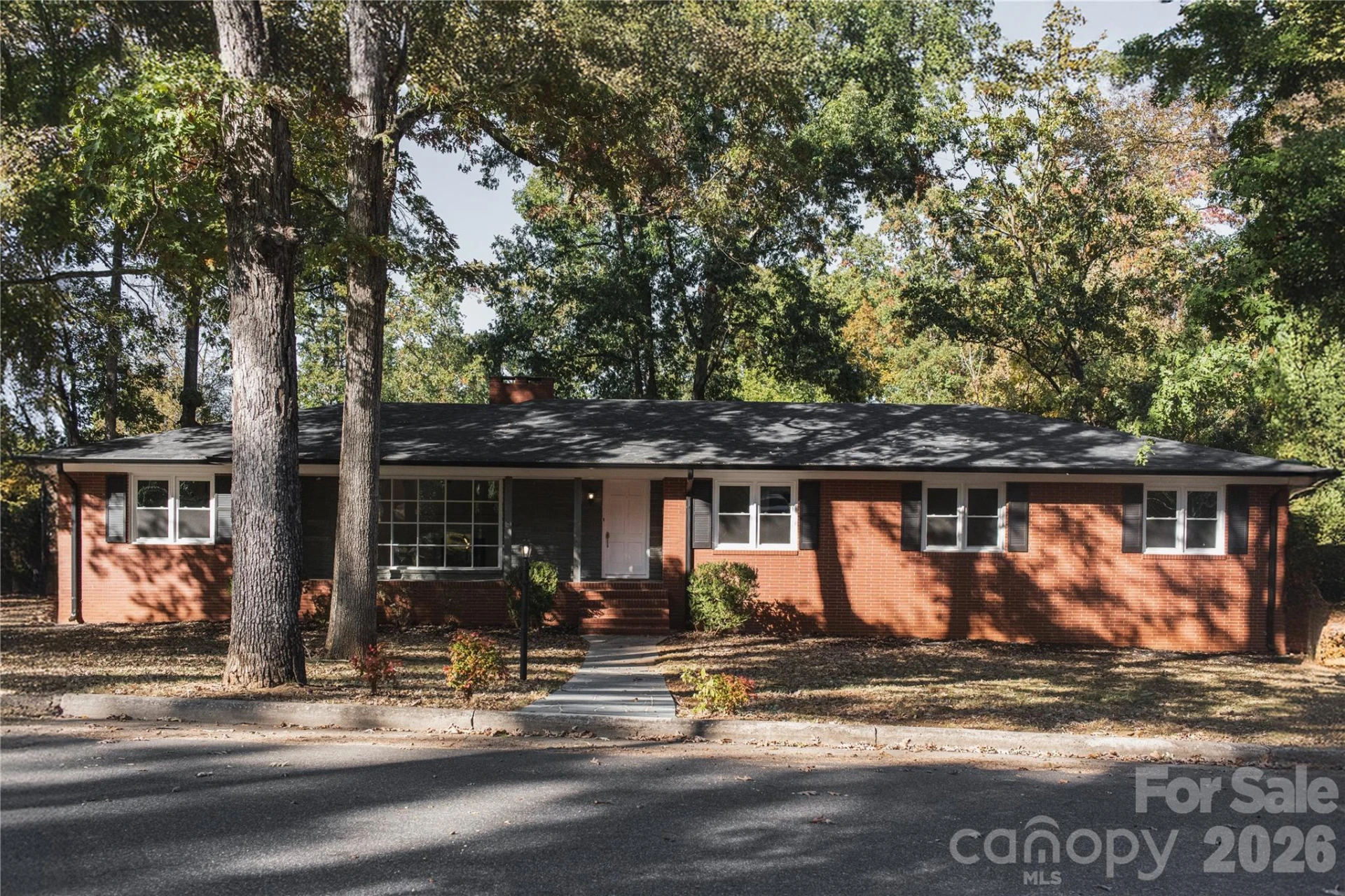 719 Avondale Avenue - Photo 2