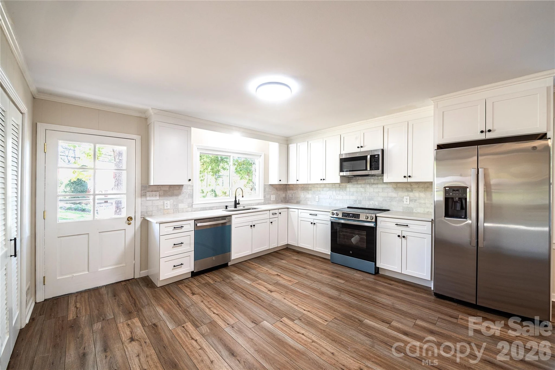 719 Avondale Avenue - Photo 10