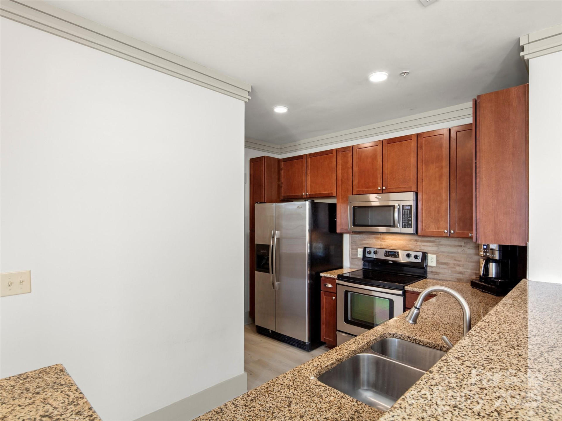 5 Farleigh Street #203 - Photo 9