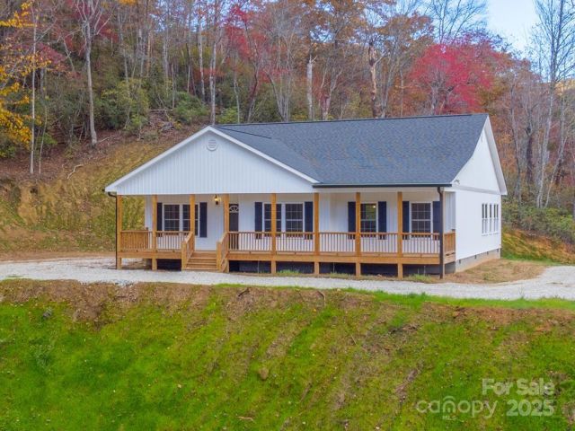 679 Firefly Road, Whittier, NC, 28789