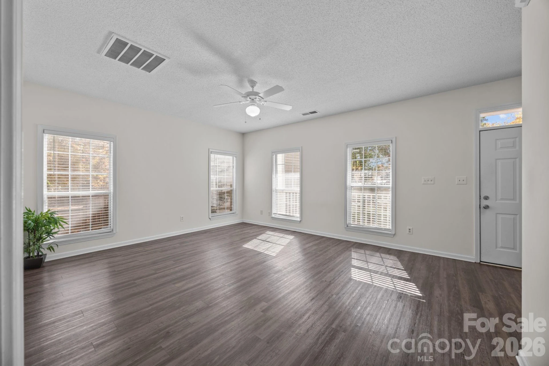 9201 Rotherham Lane - Photo 2