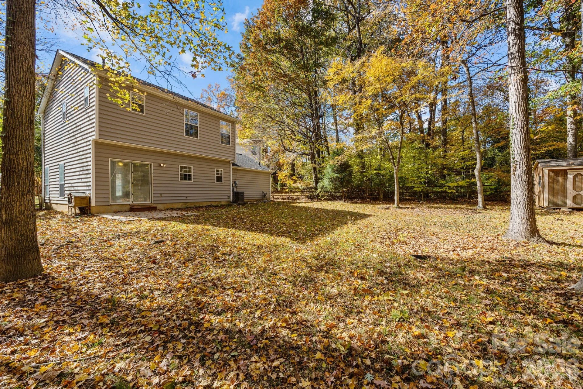 9201 Rotherham Lane - Photo 8