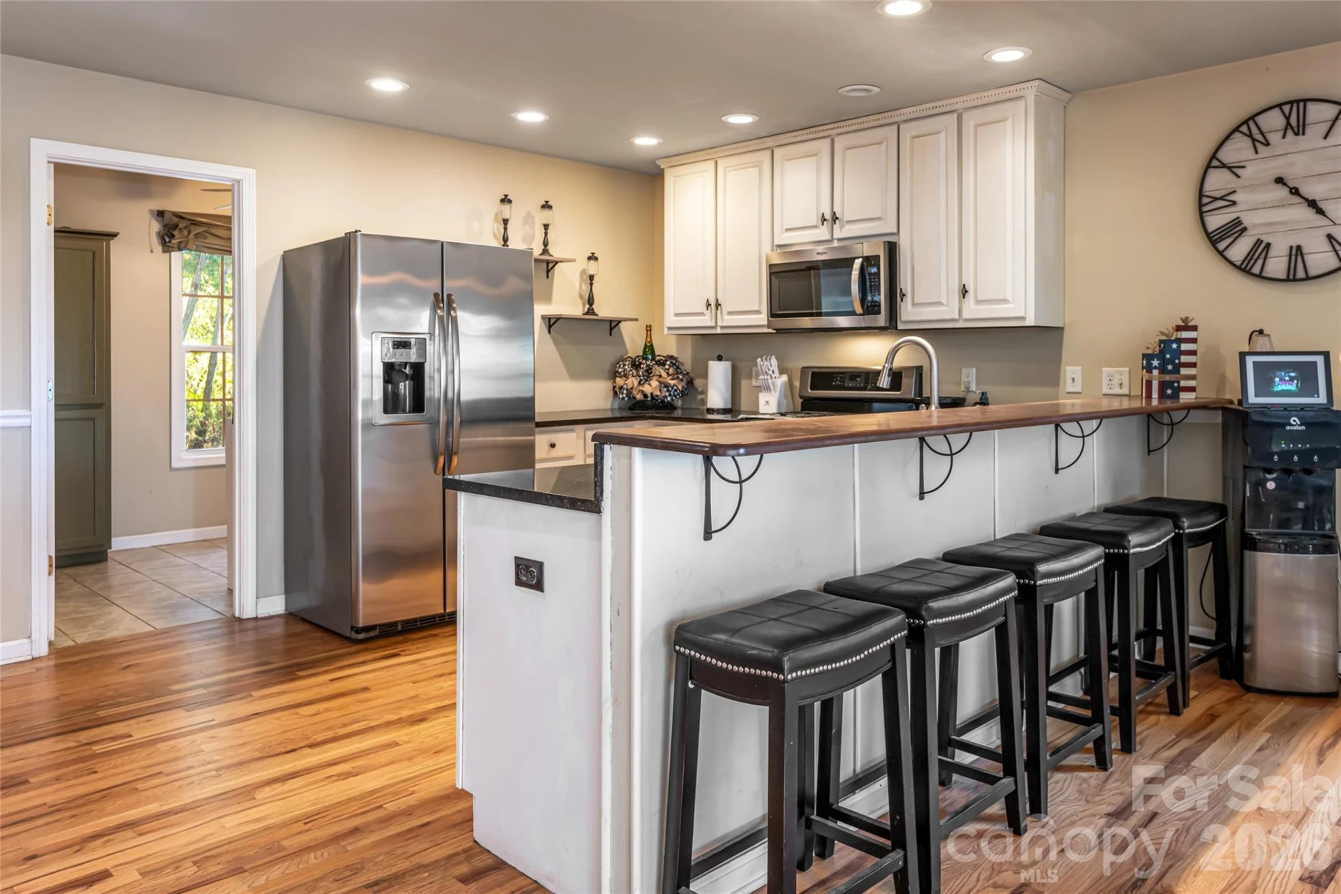 154 Presidential Drive - Photo 12