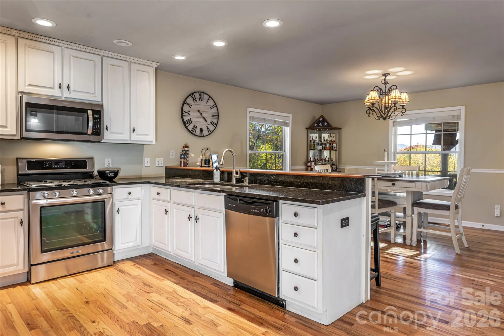 154 Presidential Drive - Photo 14