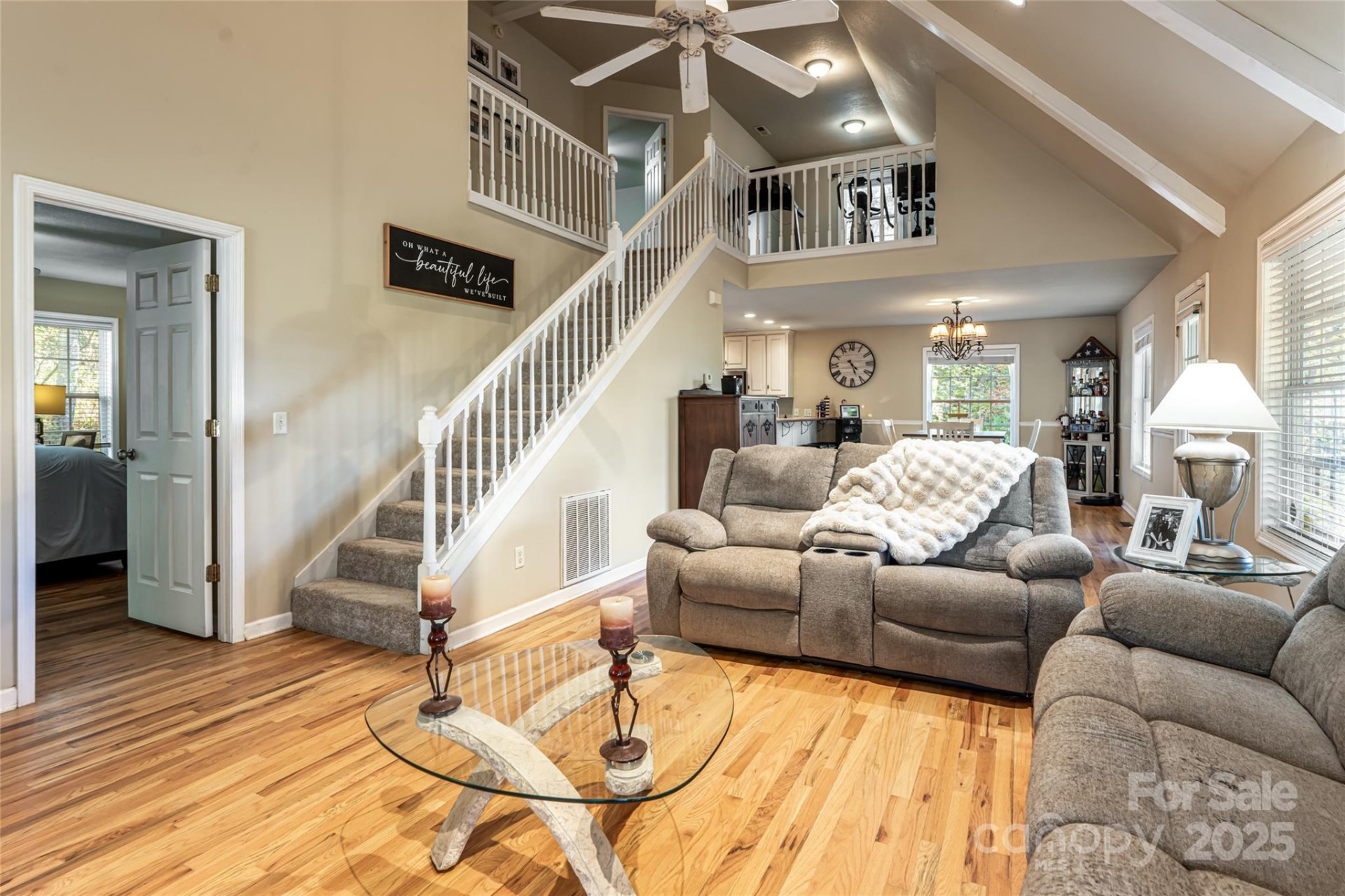 154 Presidential Drive - Photo 4