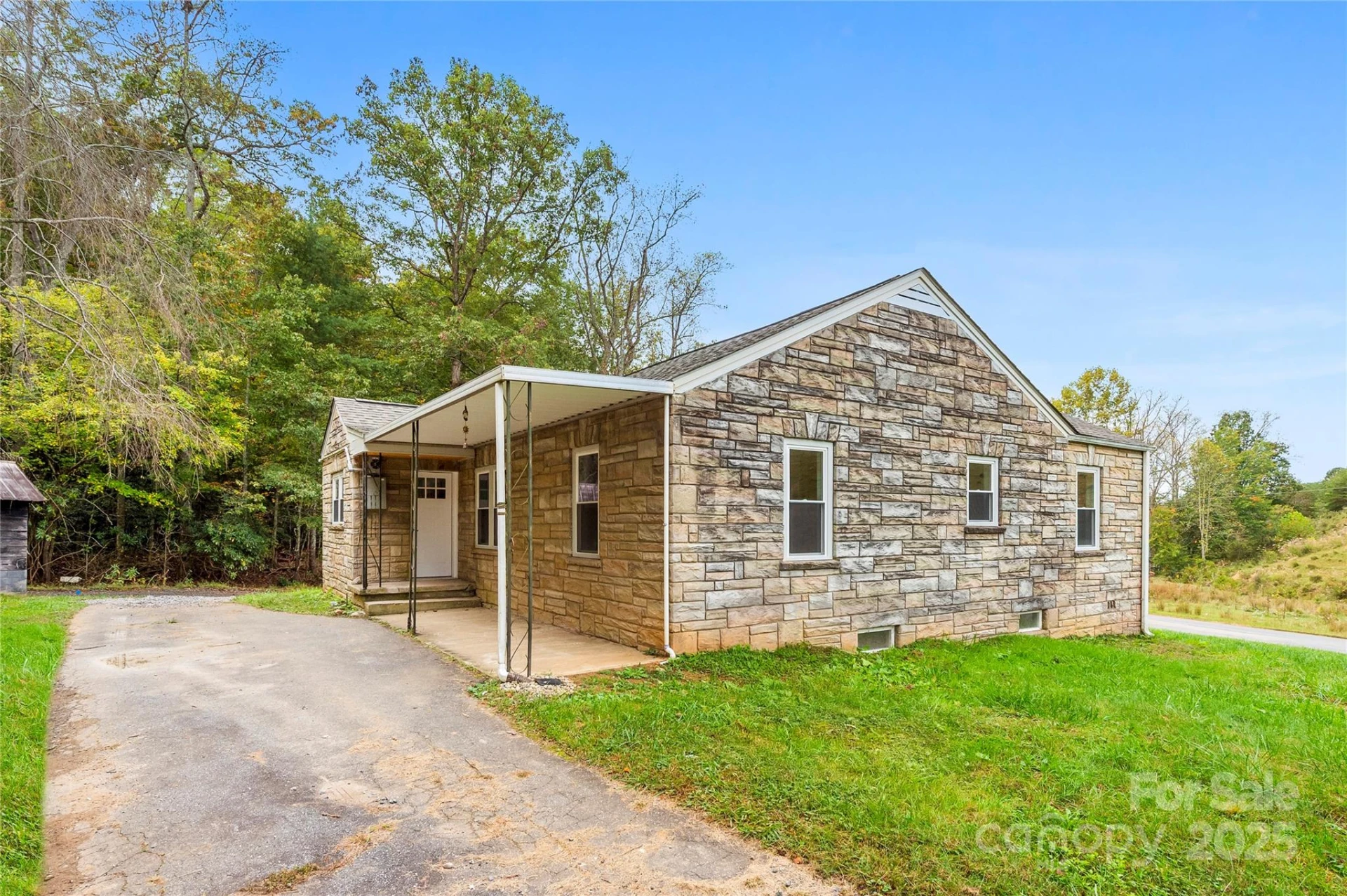 421 Hazel Brook Road - Photo 5