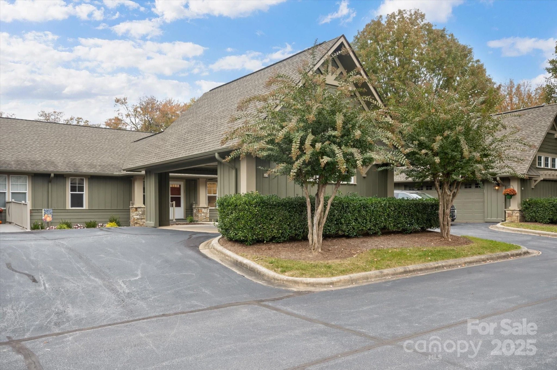 102 Fox Den Court
